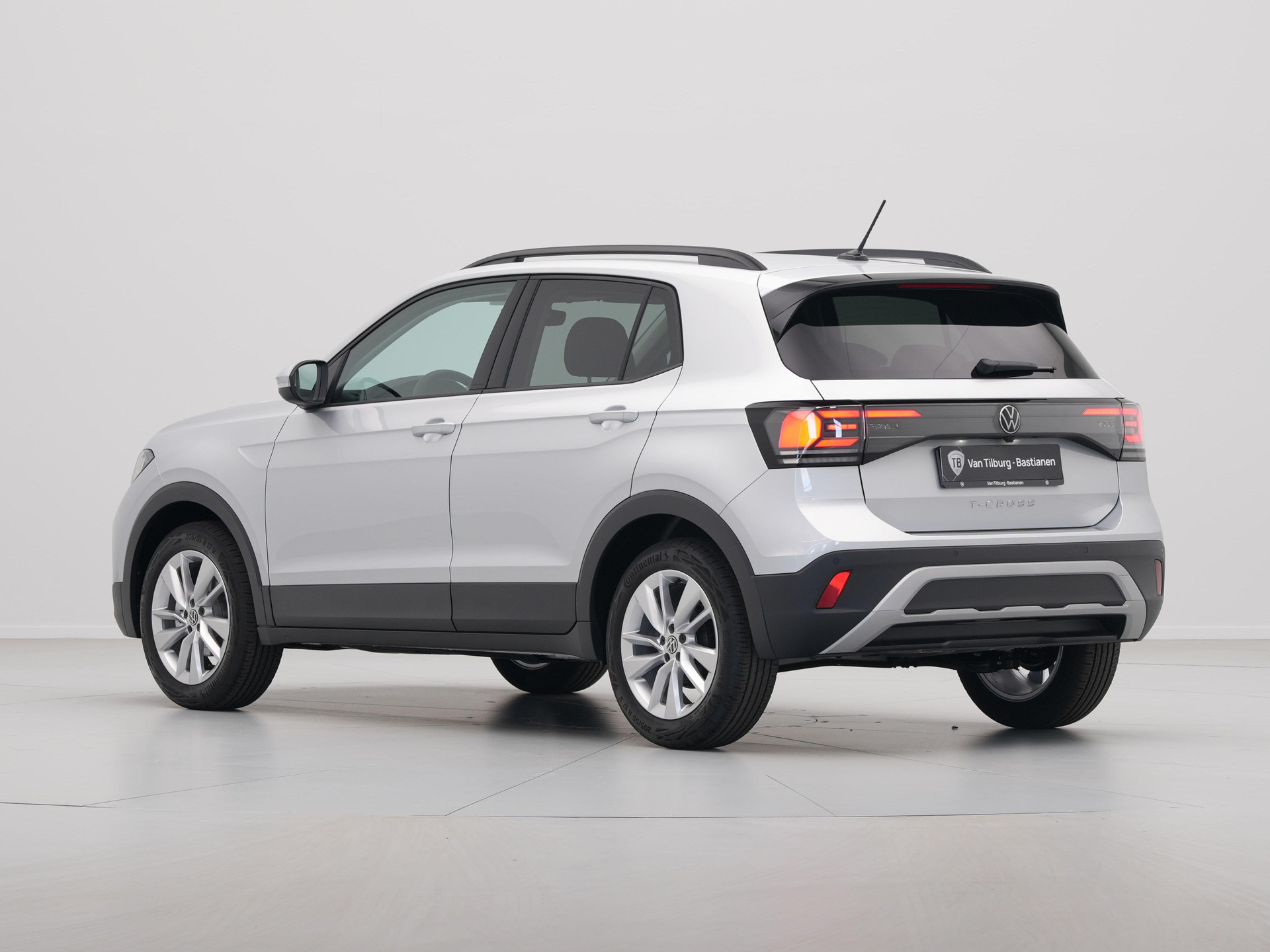 Volkswagen - T-Cross 1.0 TSI 95 5MT Life Edition - 2025