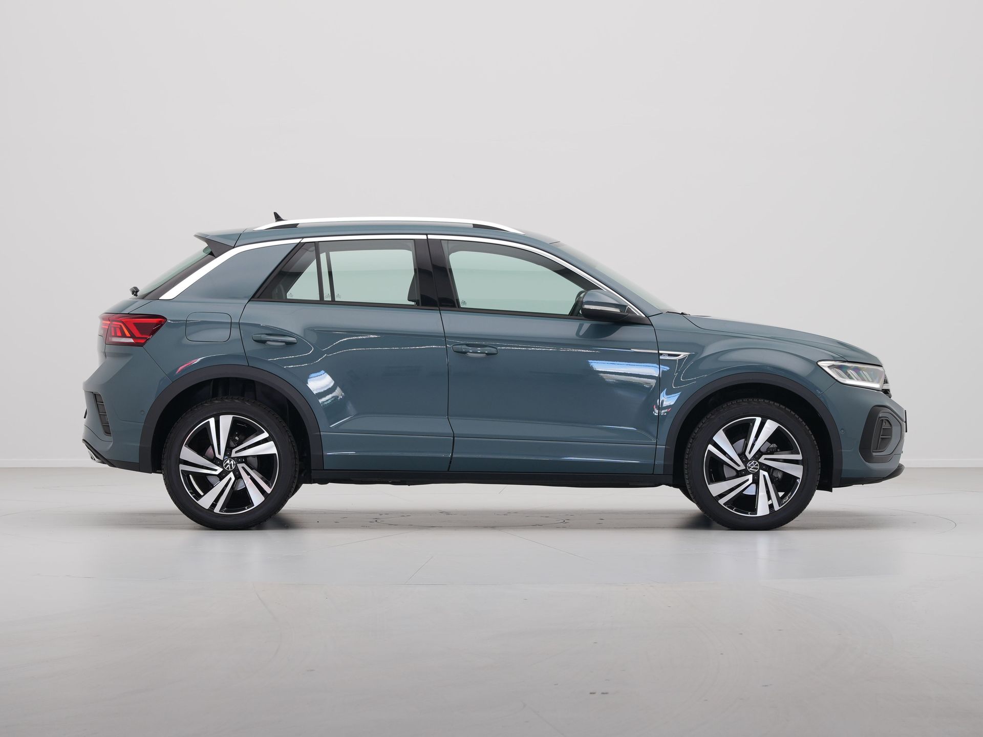 Volkswagen - T-Roc 1.5 TSI 150pk DSG R-Line - 2024