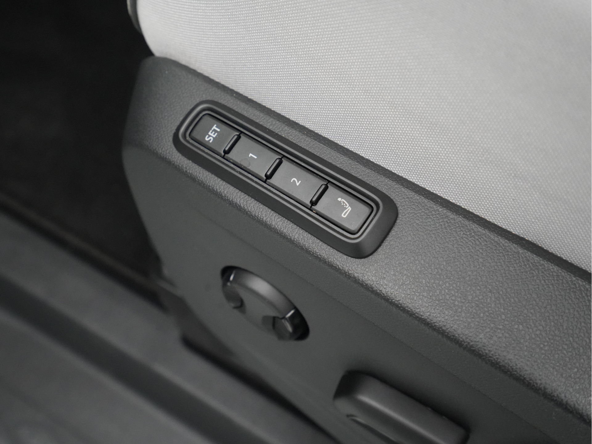Volkswagen - ID. Buzz Pro Advantage 77 kWh - 2023