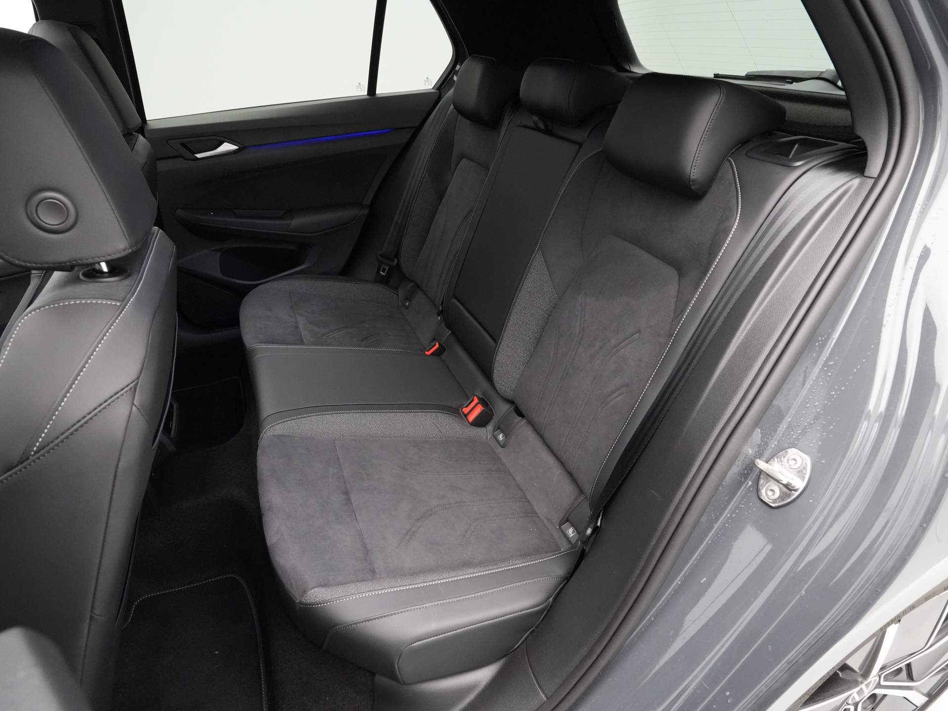 Volkswagen - Golf 1.5 eHybrid 50 Edition - 2024