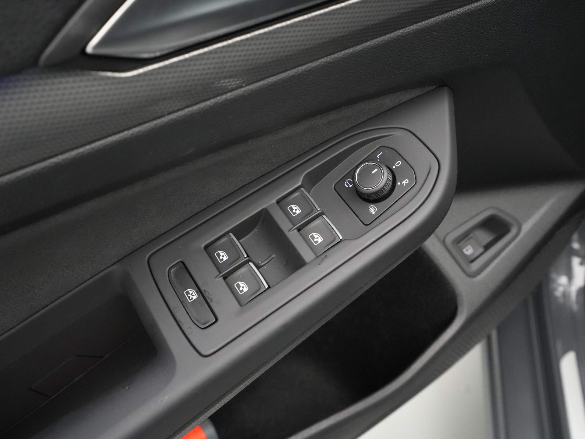 Volkswagen - Golf 1.5 eHybrid 50 Edition - 2024