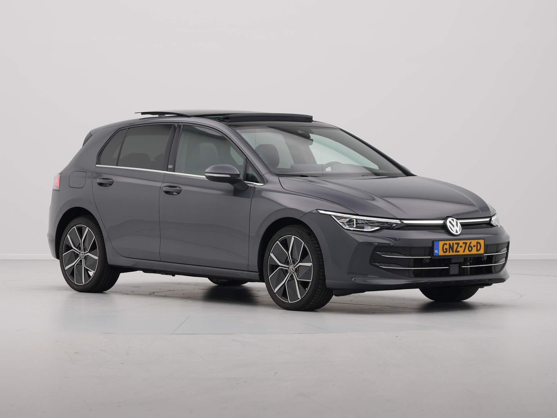 Volkswagen - Golf 1.5 eHybrid 50 Edition - 2024