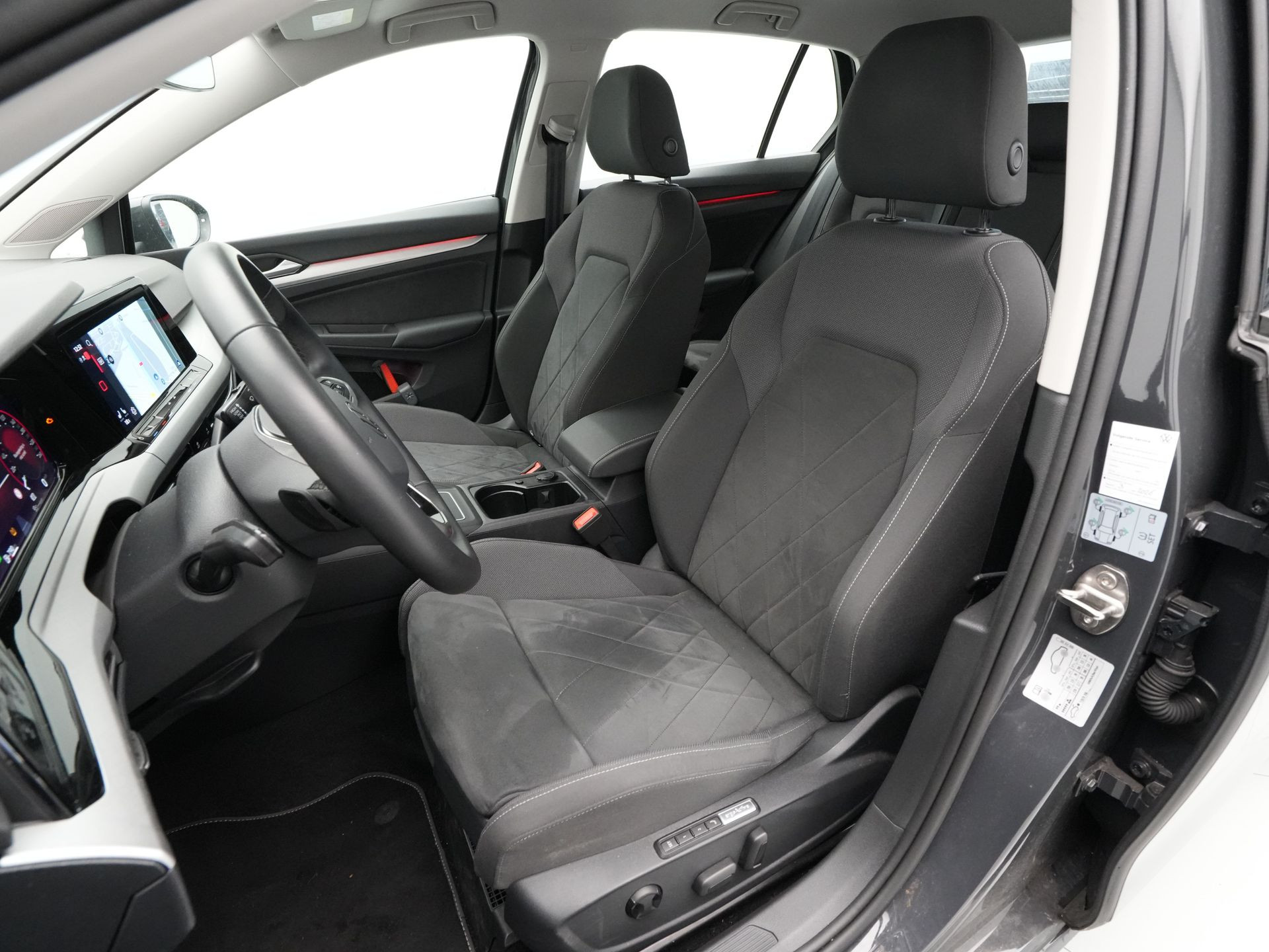 Volkswagen - Golf 1.0 eTSI 110pk DSG Life Business - 2024