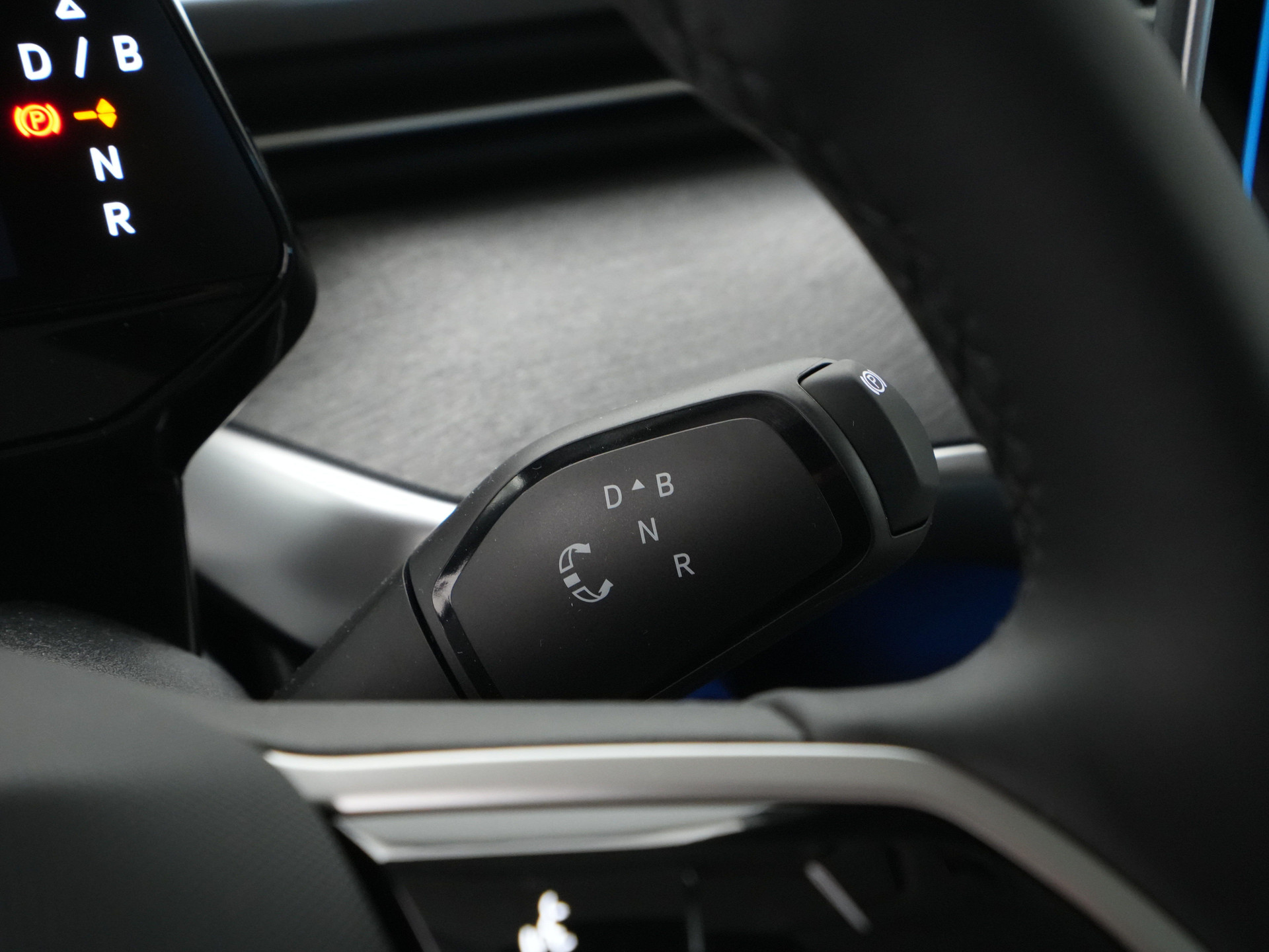 Volkswagen - ID. Buzz Elektromotor 79kWh 286 1AT Pro - 2025