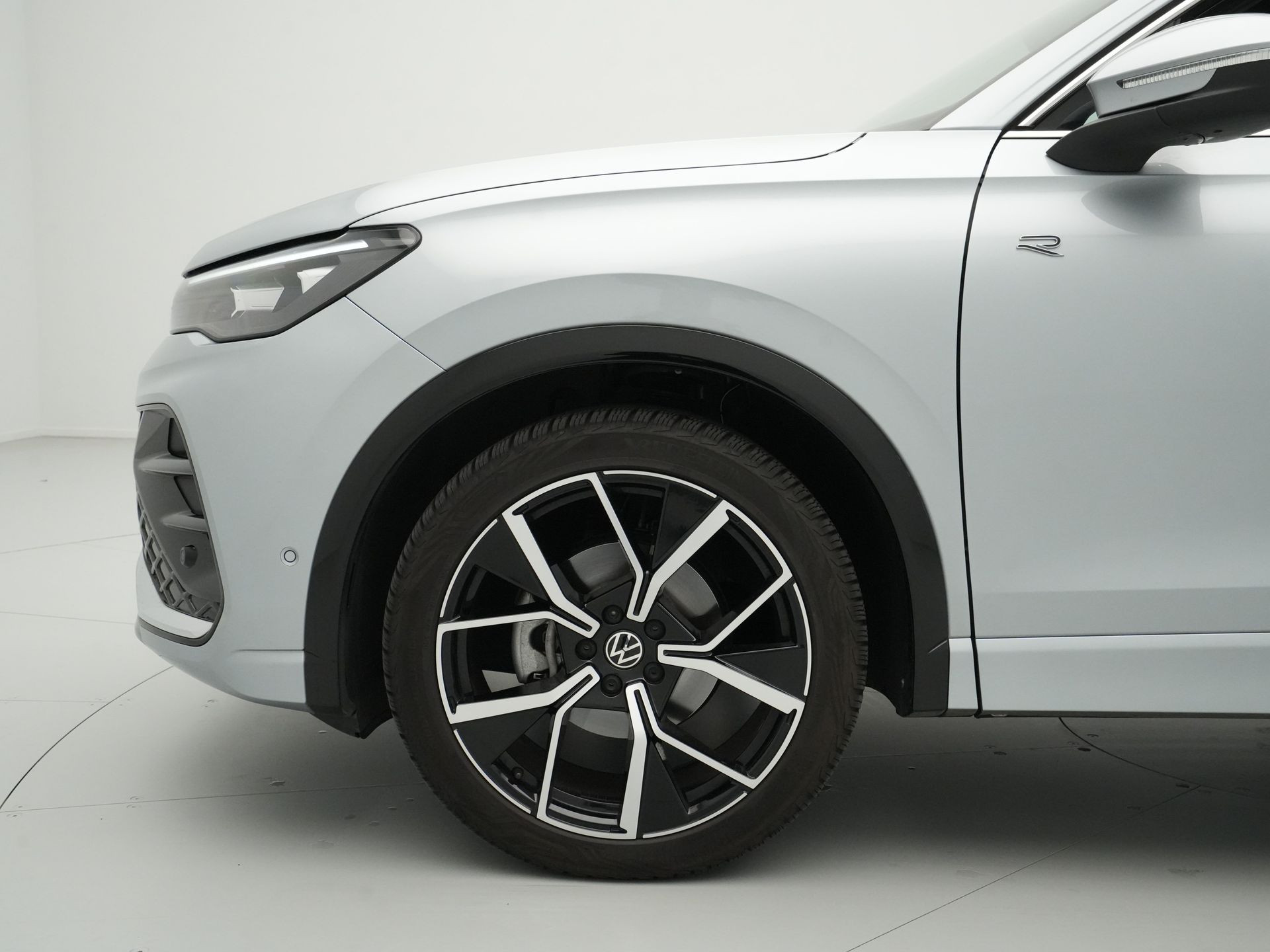 Volkswagen - Tiguan 1.5 eTSI R-Line Business - 2024