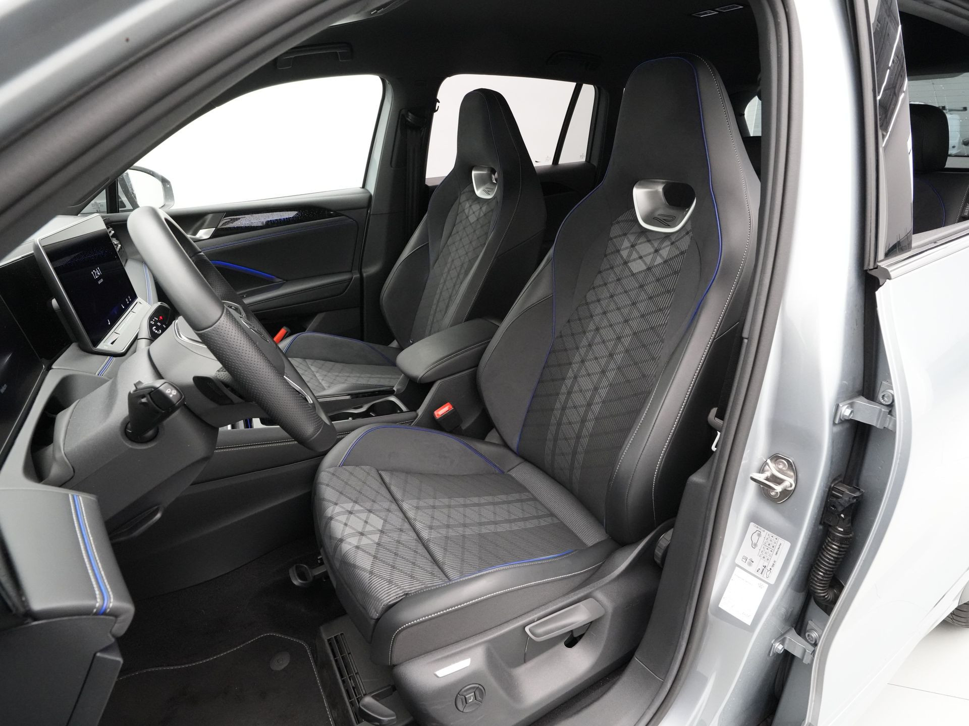 Volkswagen - Tiguan 1.5 eTSI R-Line Business - 2024