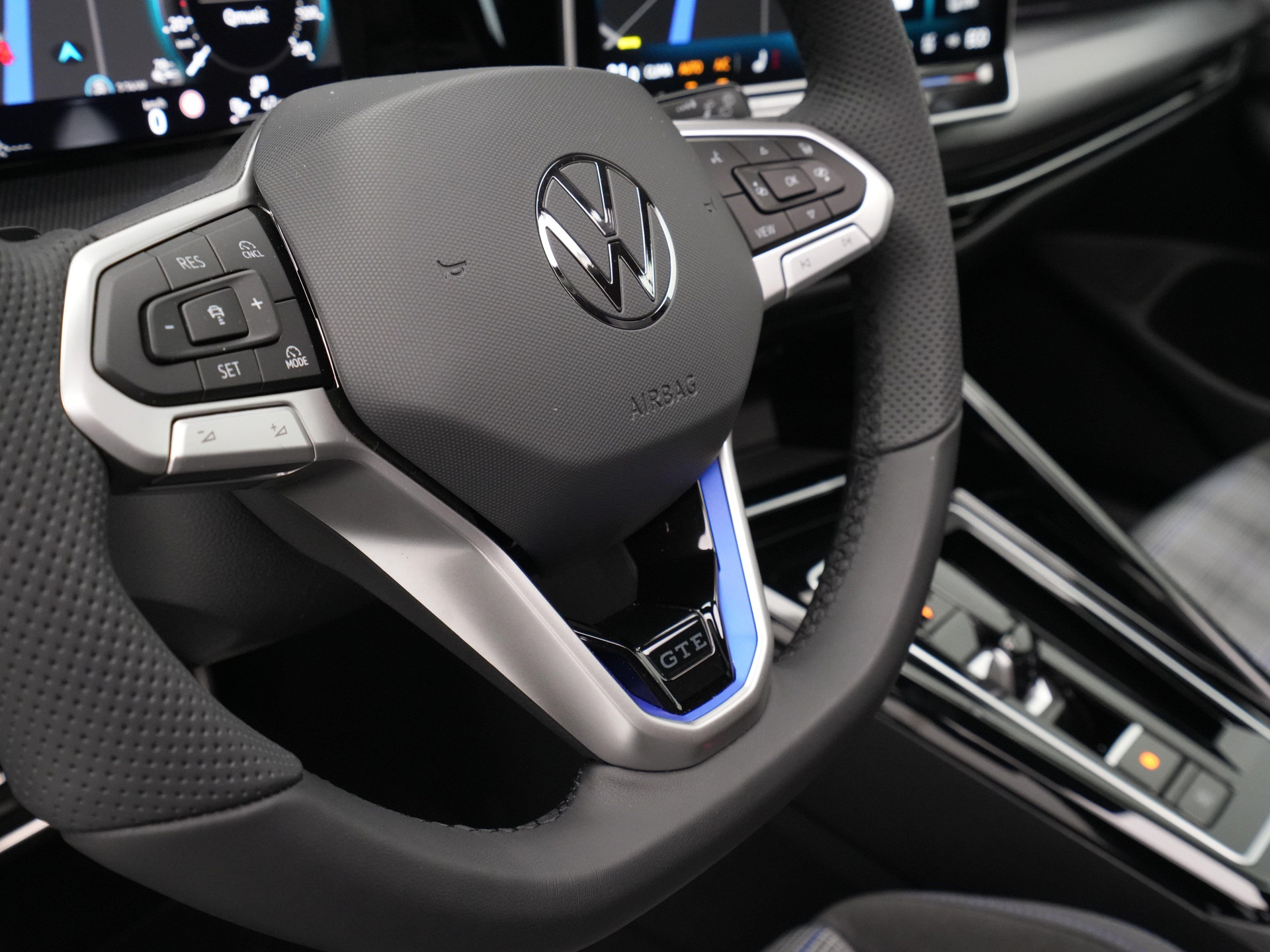 Volkswagen - Golf 1.5 eHybrid 272 6DSG GTE - 2025