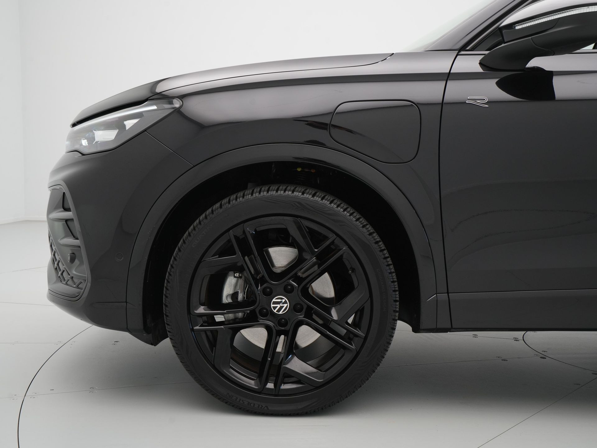 Volkswagen - Tiguan 1.5 eHybrid R-Line Edition - 2024