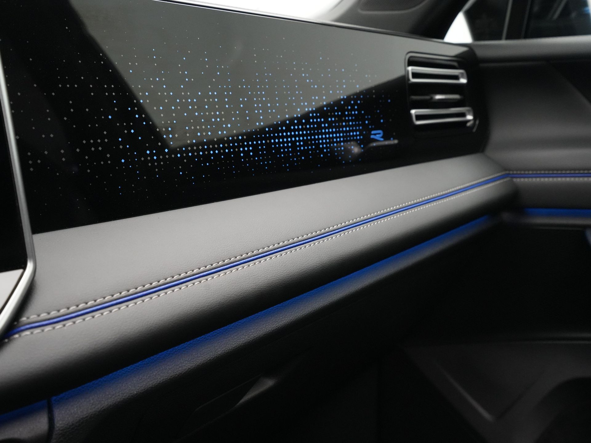 Volkswagen - Tiguan 1.5 eHybrid R-Line Edition - 2024