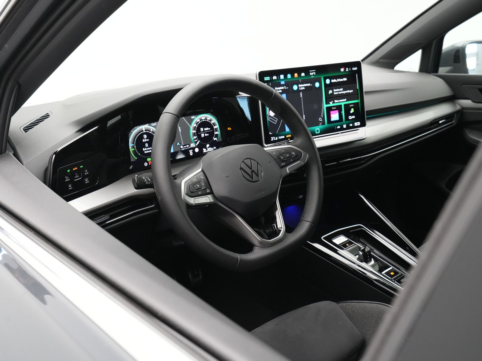 Volkswagen - Golf 1.5 eHybrid 50 Edition - 2024