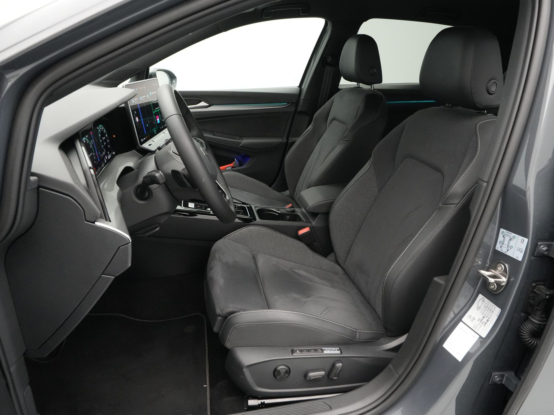 Volkswagen - Golf 1.5 eHybrid 50 Edition - 2024