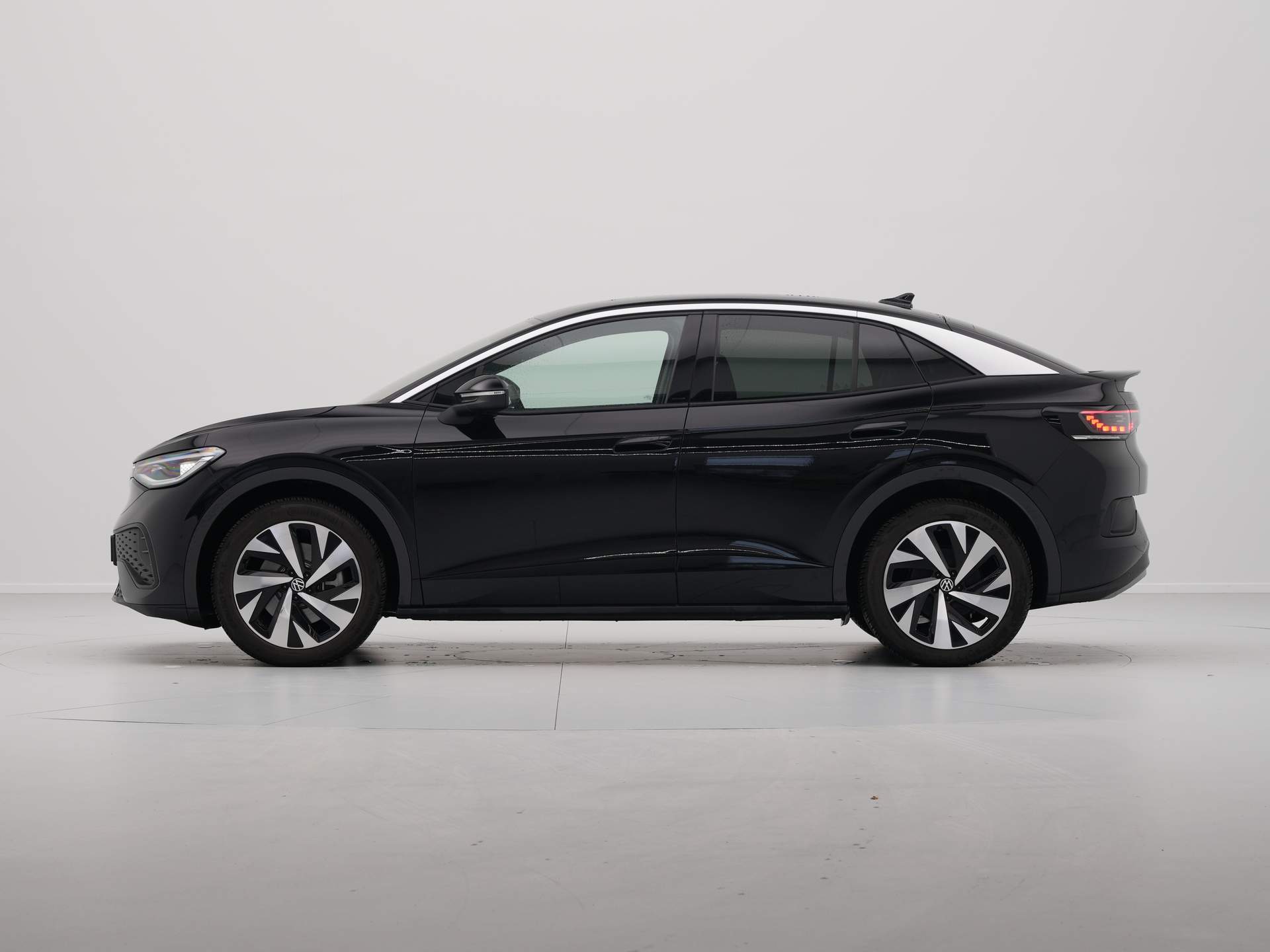 Volkswagen - ID.5 Pro Business 77 kWh - 2024