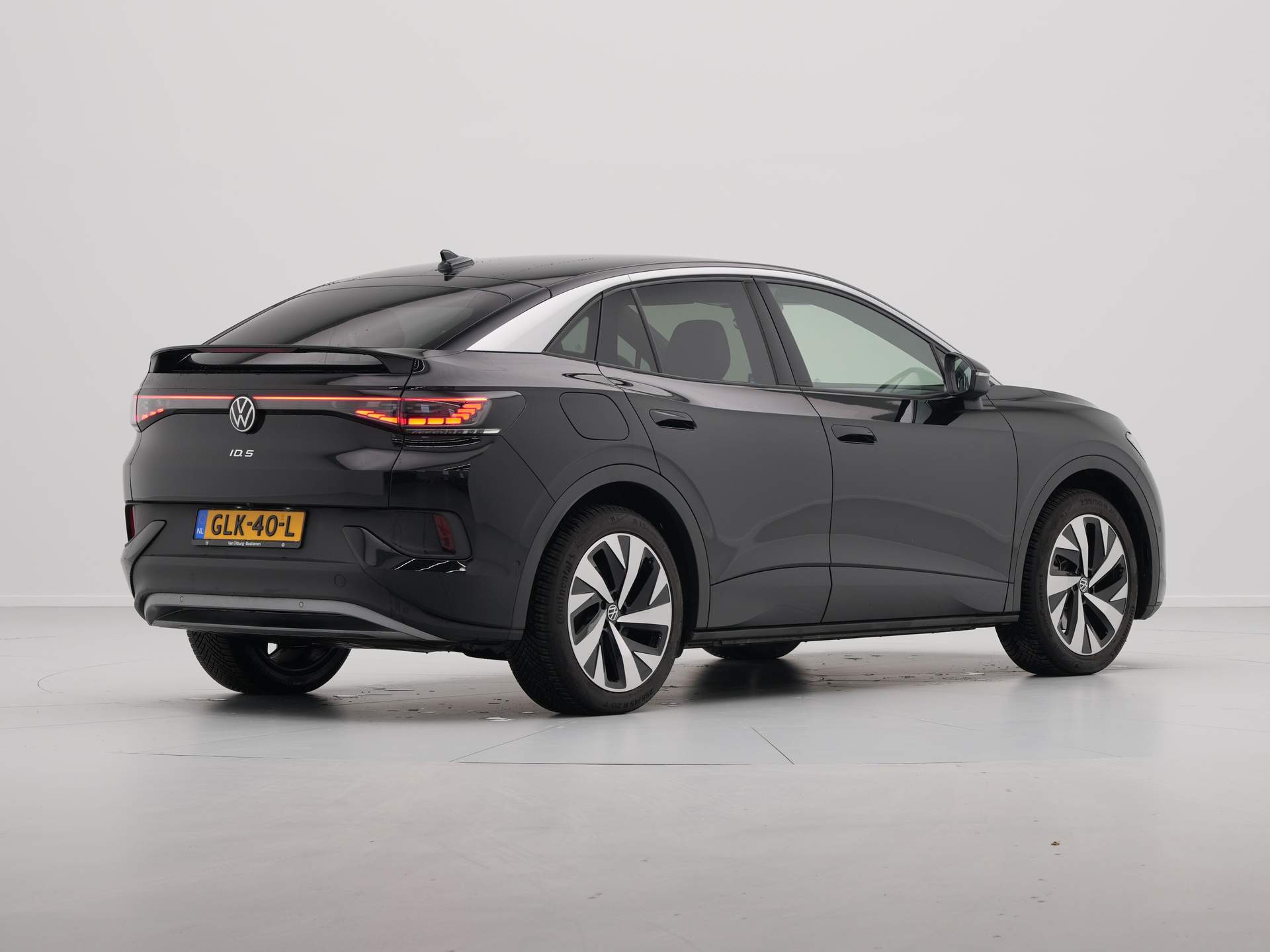 Volkswagen - ID.5 Pro Business 77 kWh - 2024