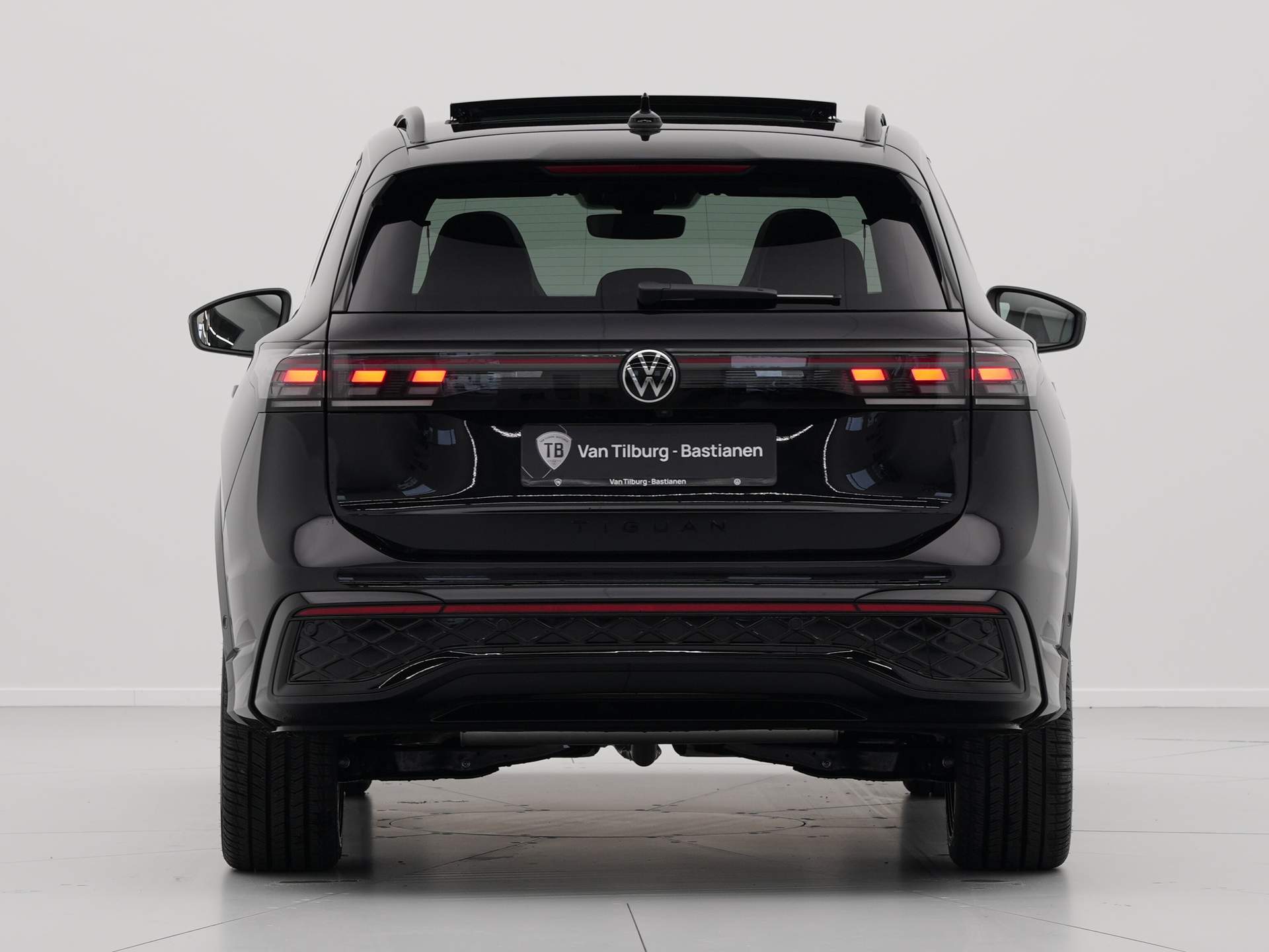 Volkswagen - Tiguan 1.5 eHybrid 204pk R-Line Edition - 2024