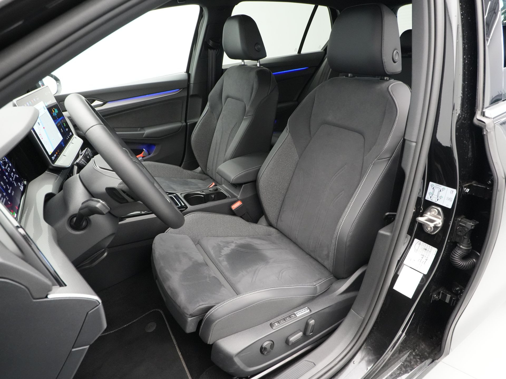 Volkswagen - Golf 1.5 eHybrid 50 Edition - 2024