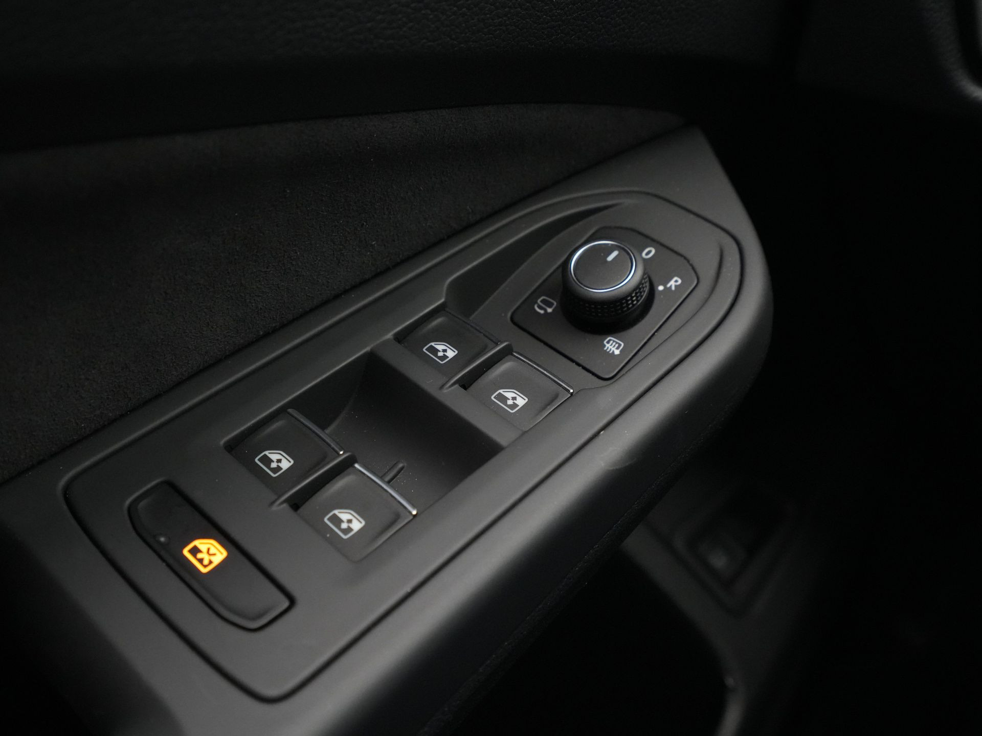 Volkswagen - Golf 1.5 eHybrid 50 Edition - 2024