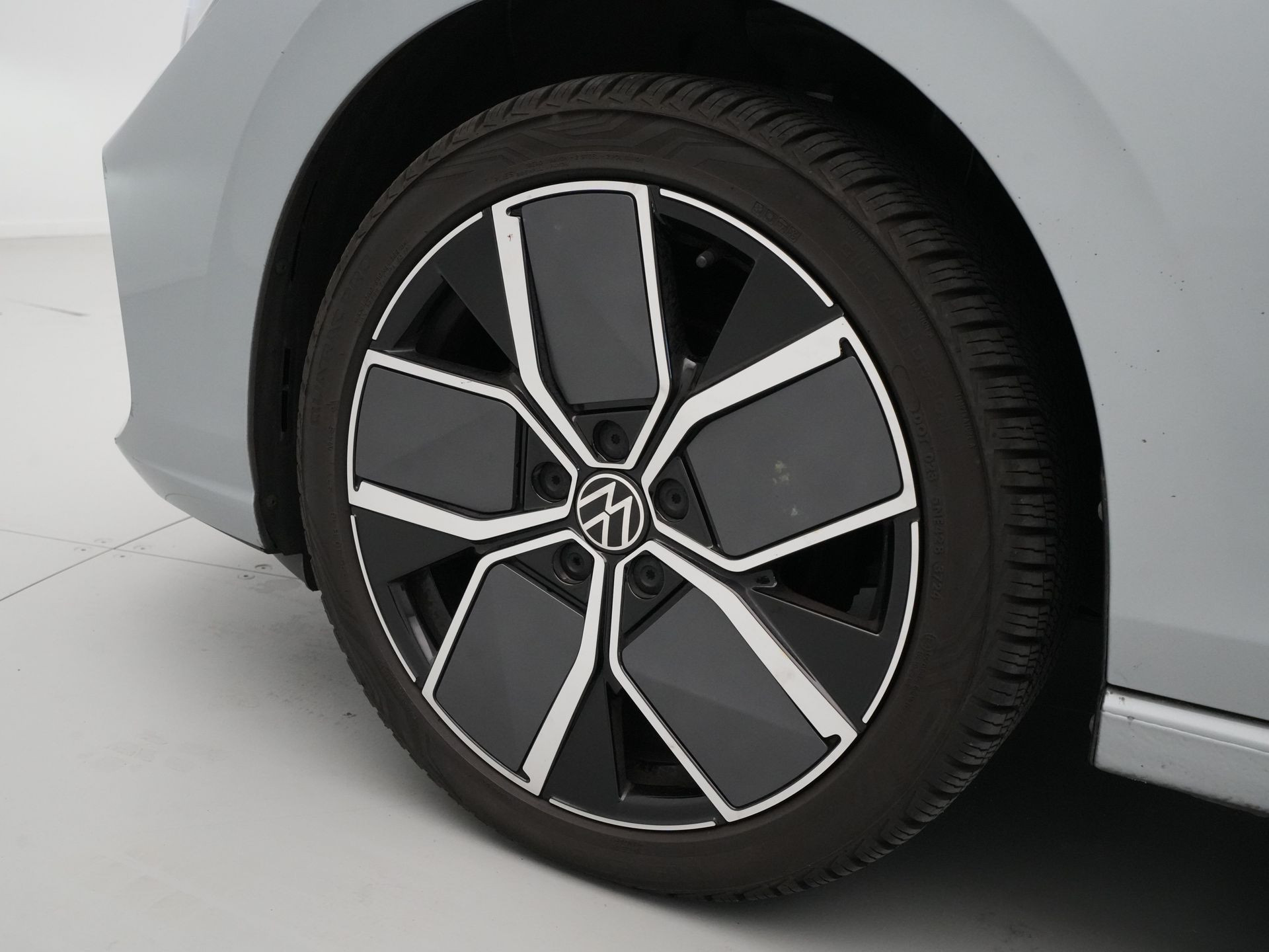 Volkswagen - Golf 1.5 eTSI 150pk DSG Oranje Edition - 2024