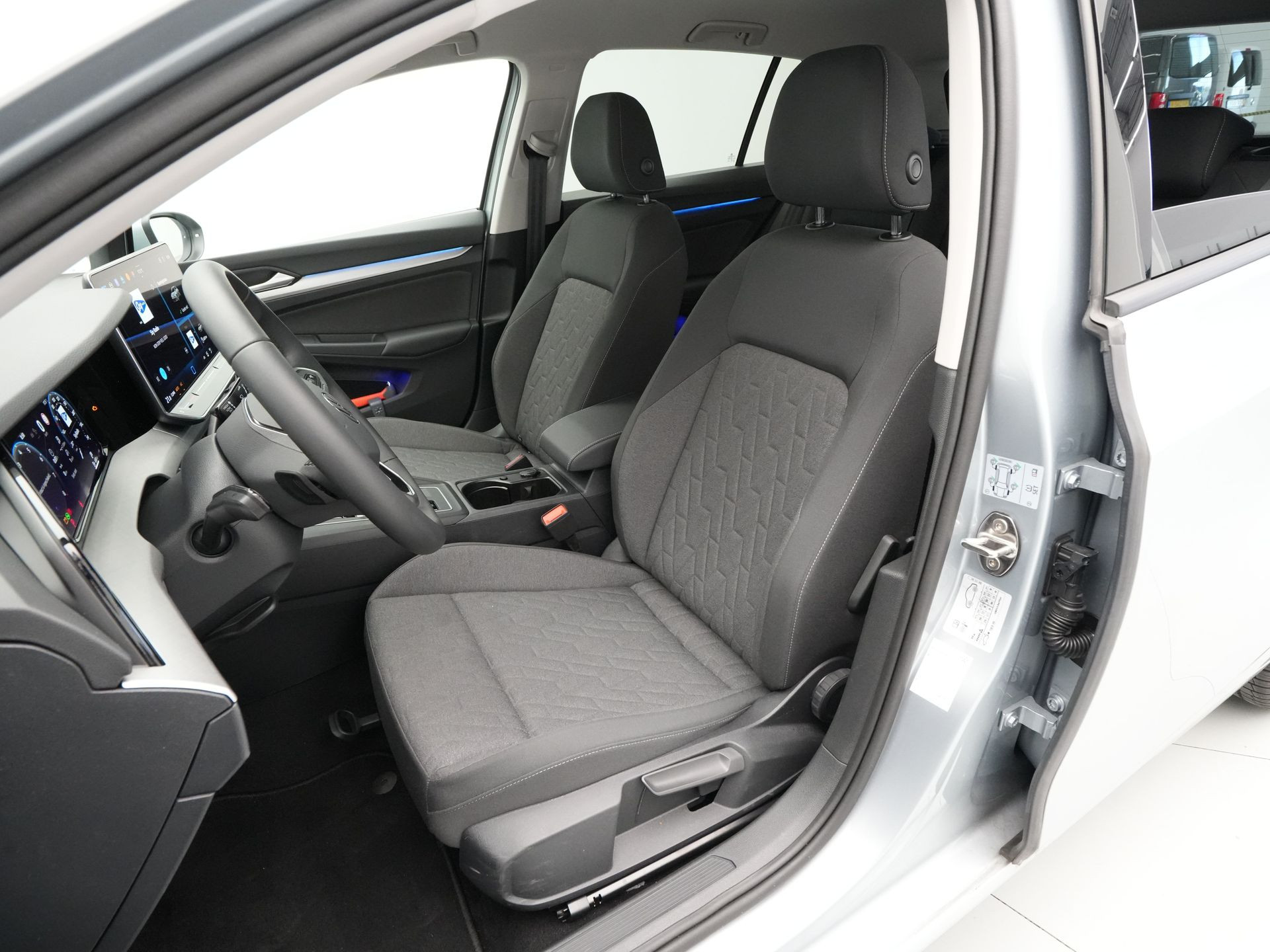 Volkswagen - Golf 1.5 eTSI 150pk DSG Oranje Edition - 2024
