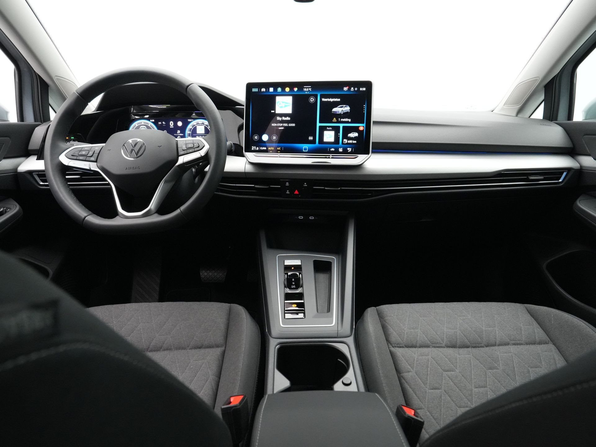 Volkswagen - Golf 1.5 eTSI 150pk DSG Oranje Edition - 2024