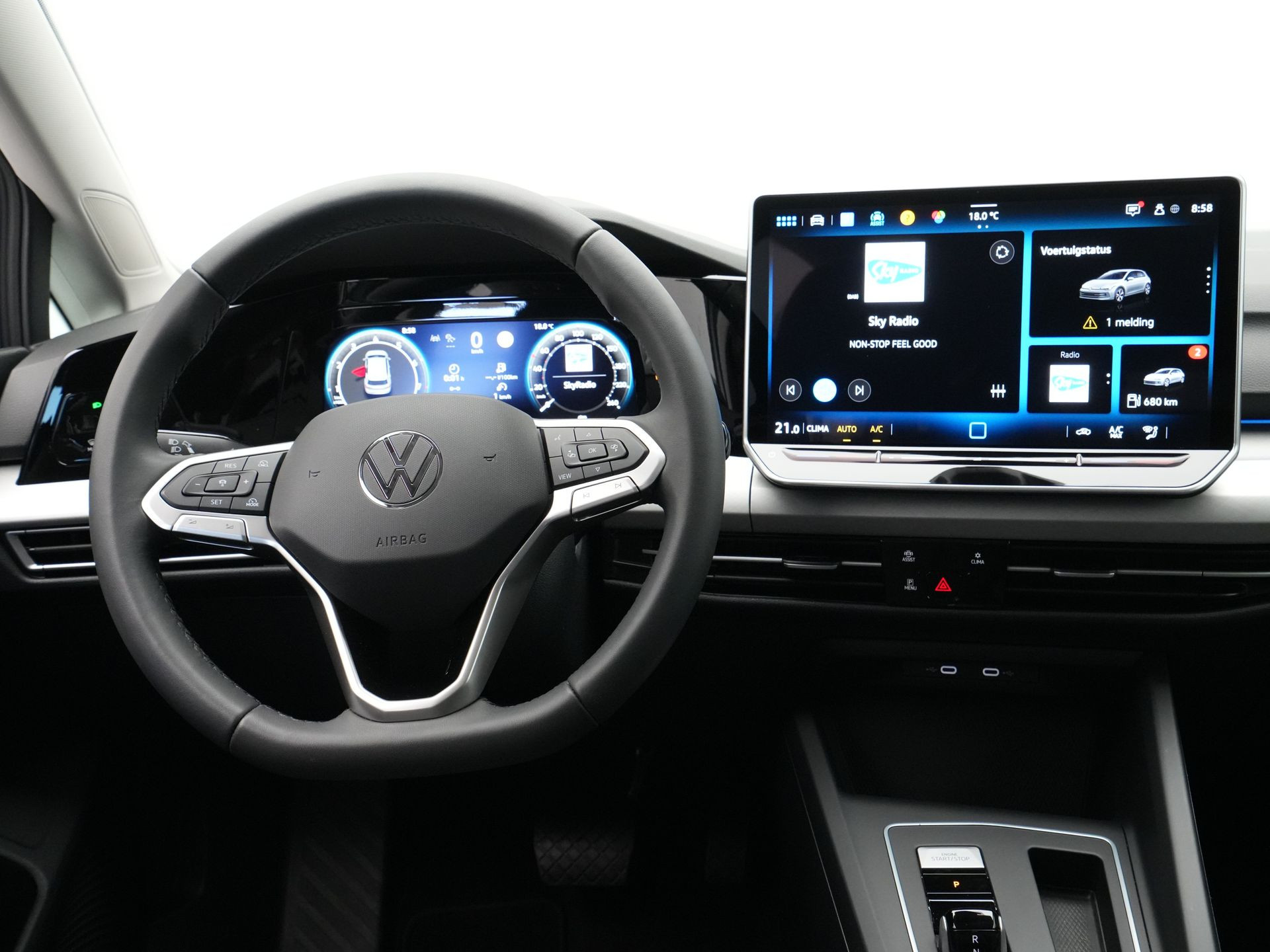 Volkswagen - Golf 1.5 eTSI 150pk DSG Oranje Edition - 2024