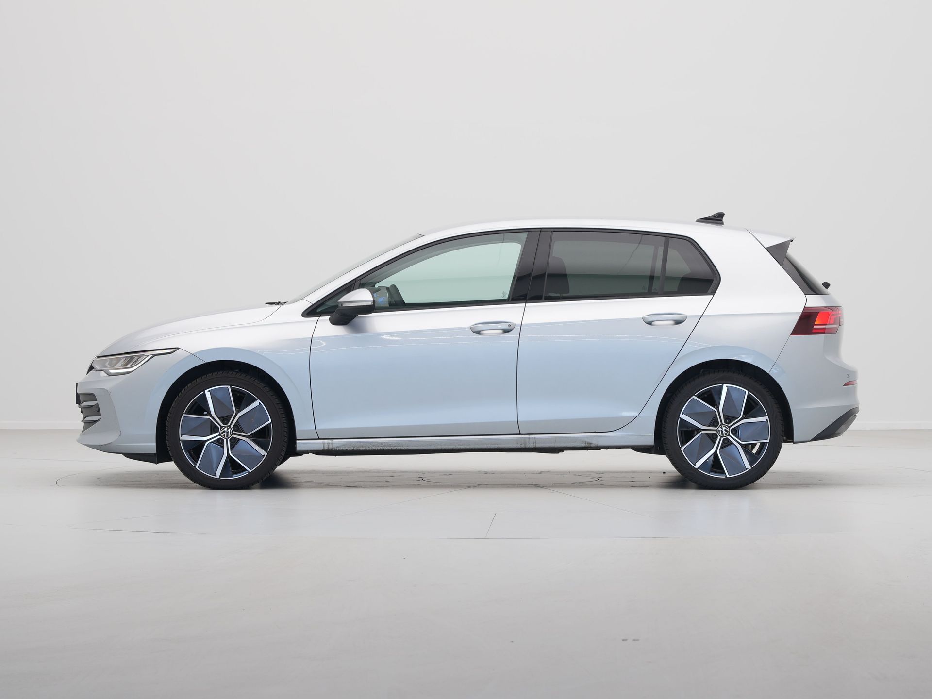 Volkswagen - Golf 1.5 eTSI 150pk DSG Oranje Edition - 2024