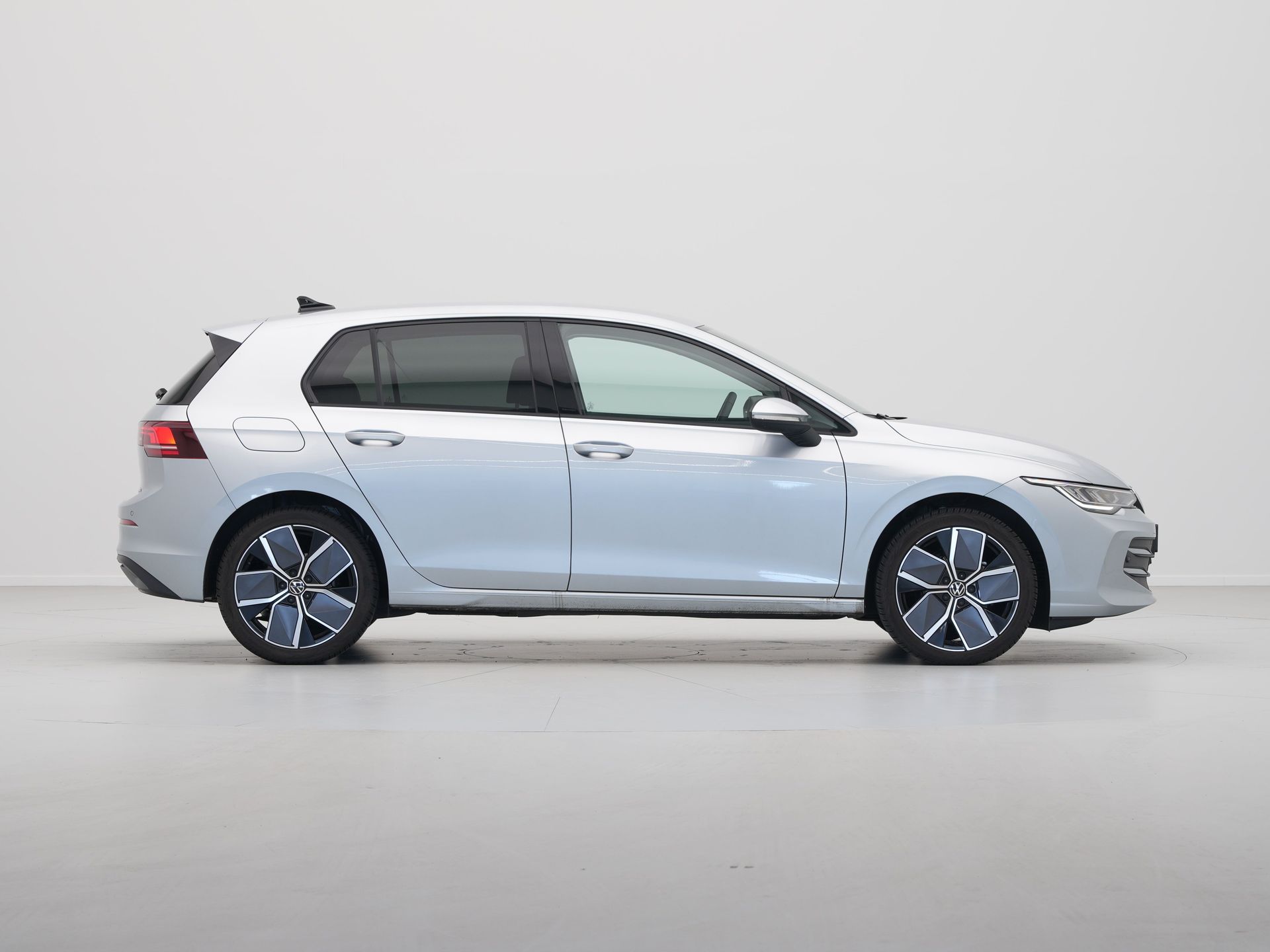 Volkswagen - Golf 1.5 eTSI 150pk DSG Oranje Edition - 2024
