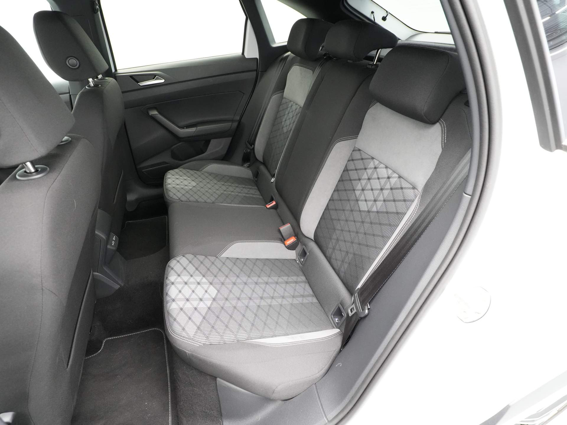 Volkswagen - Taigo 110PK DSG R-Line Business - 2024