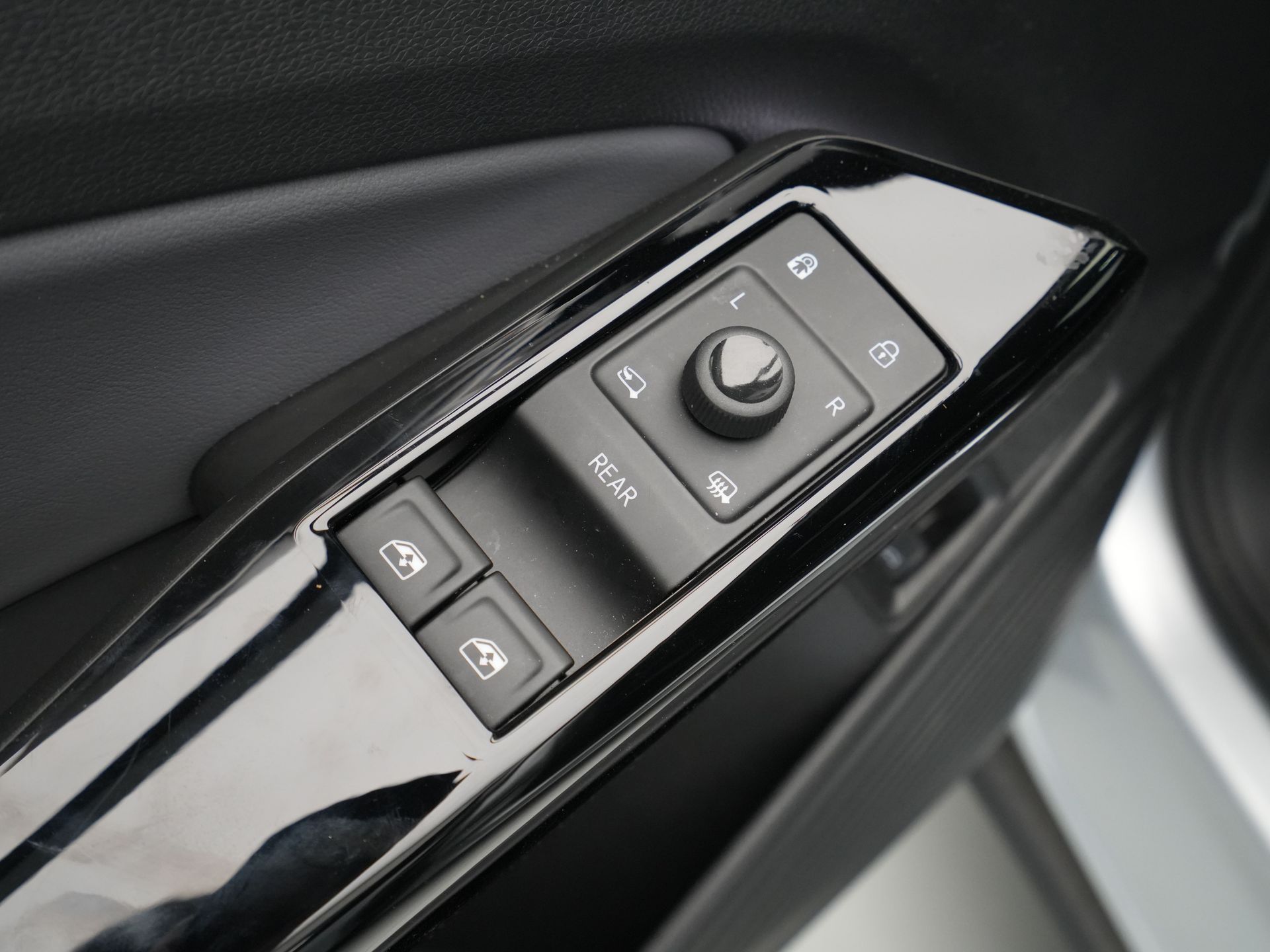 Volkswagen - ID.4 Pro Business 77 kWh - 2024