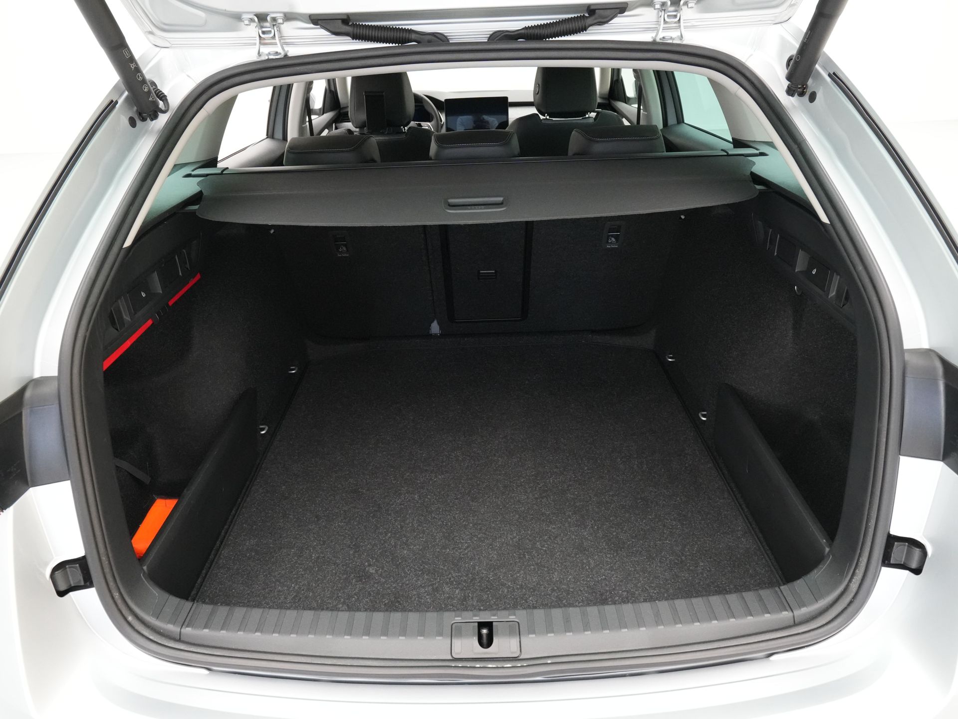 Škoda - Octavia Combi 1.5 TSI MHEV Business Edition - 2024