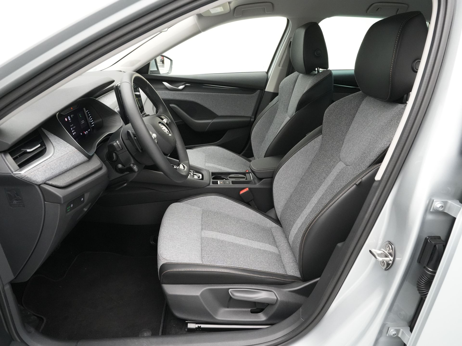 Škoda - Octavia Combi 1.5 TSI MHEV Business Edition - 2024