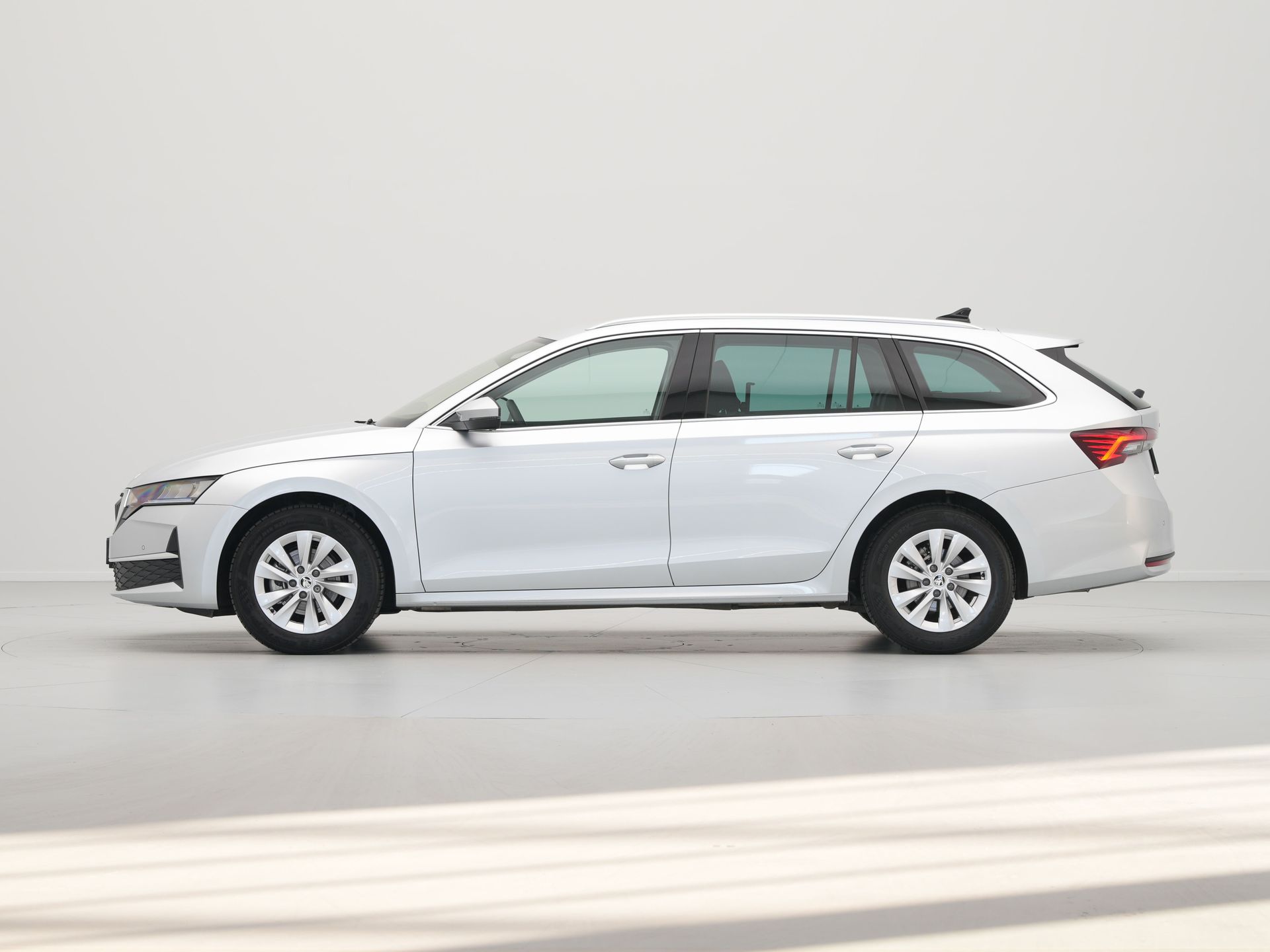 Škoda - Octavia Combi 1.5 TSI MHEV Business Edition - 2024