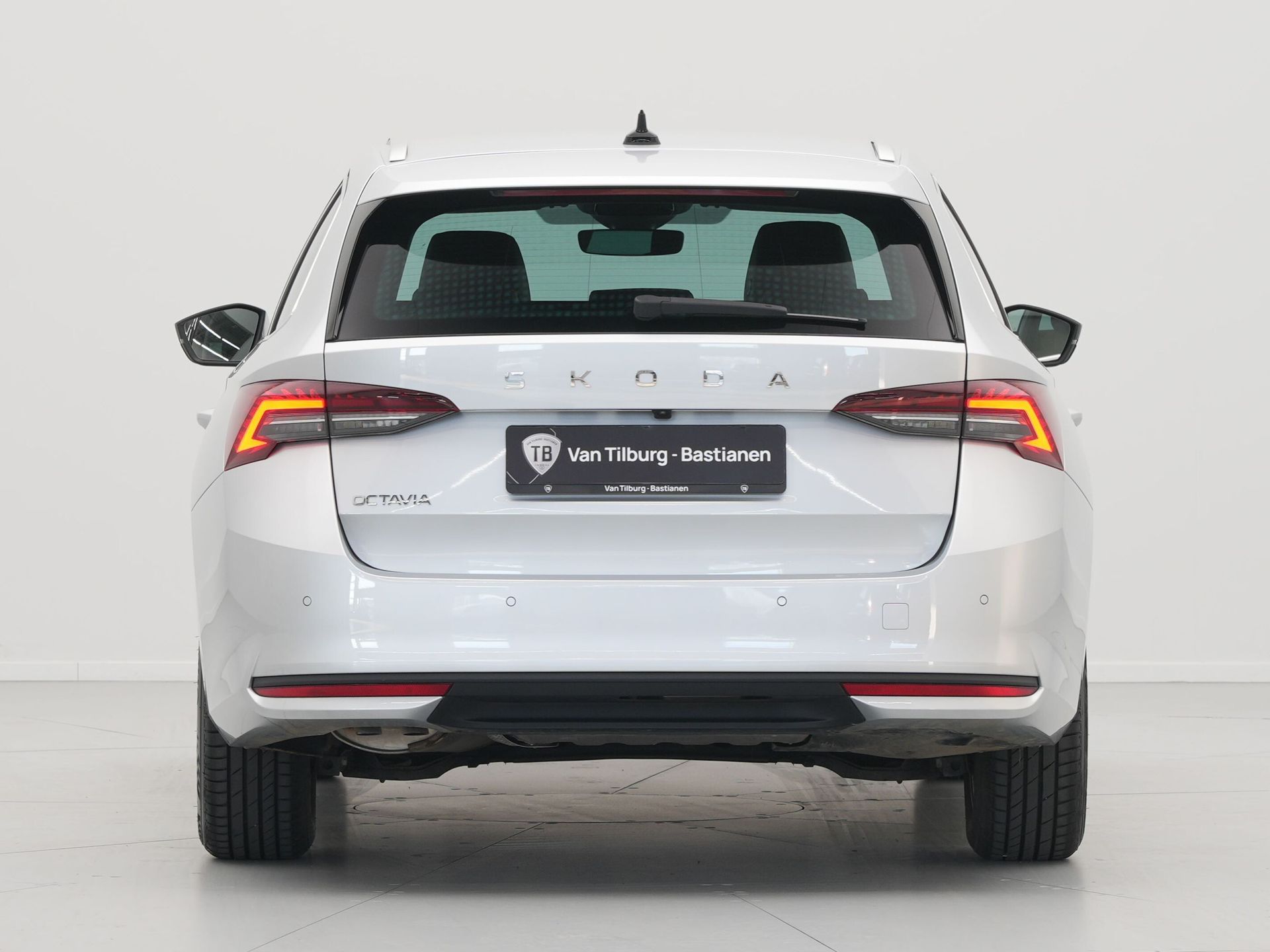 Škoda - Octavia Combi 1.5 TSI MHEV Business Edition - 2024