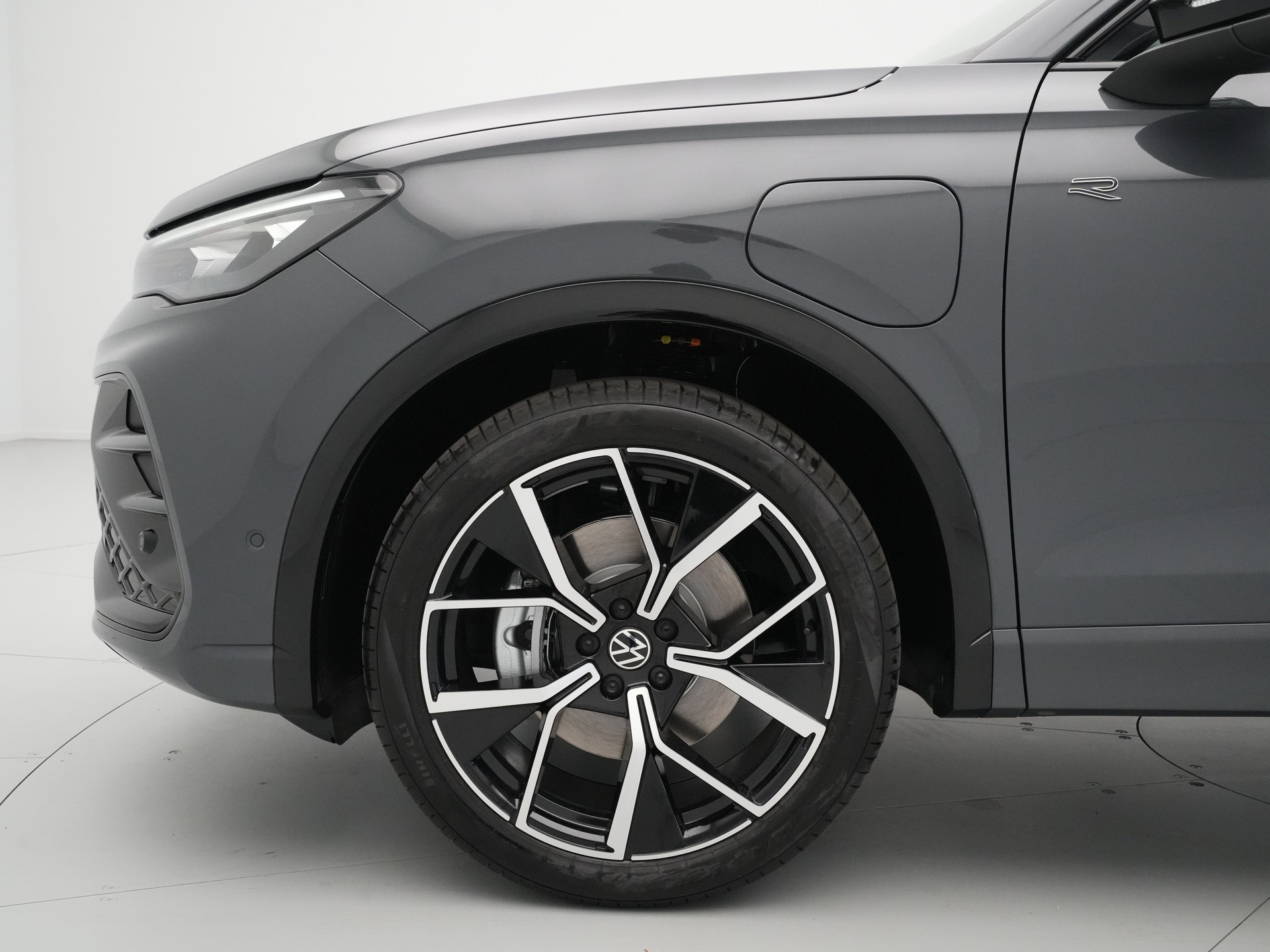 Volkswagen - Tiguan 1.5 eHybrid 204 6DSG R-Line Edition - 2025