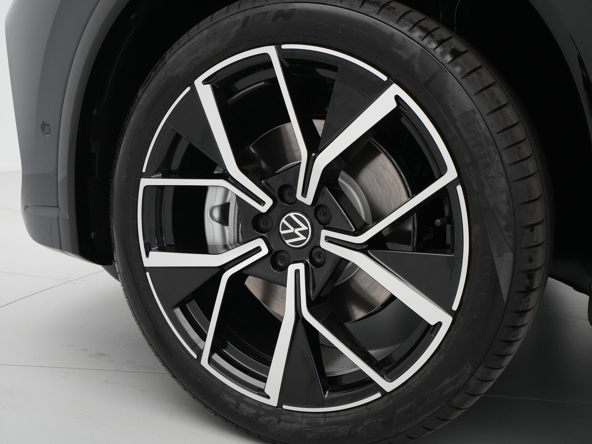 Volkswagen - Tiguan 1.5 eHybrid 204 6DSG R-Line Edition - 2025