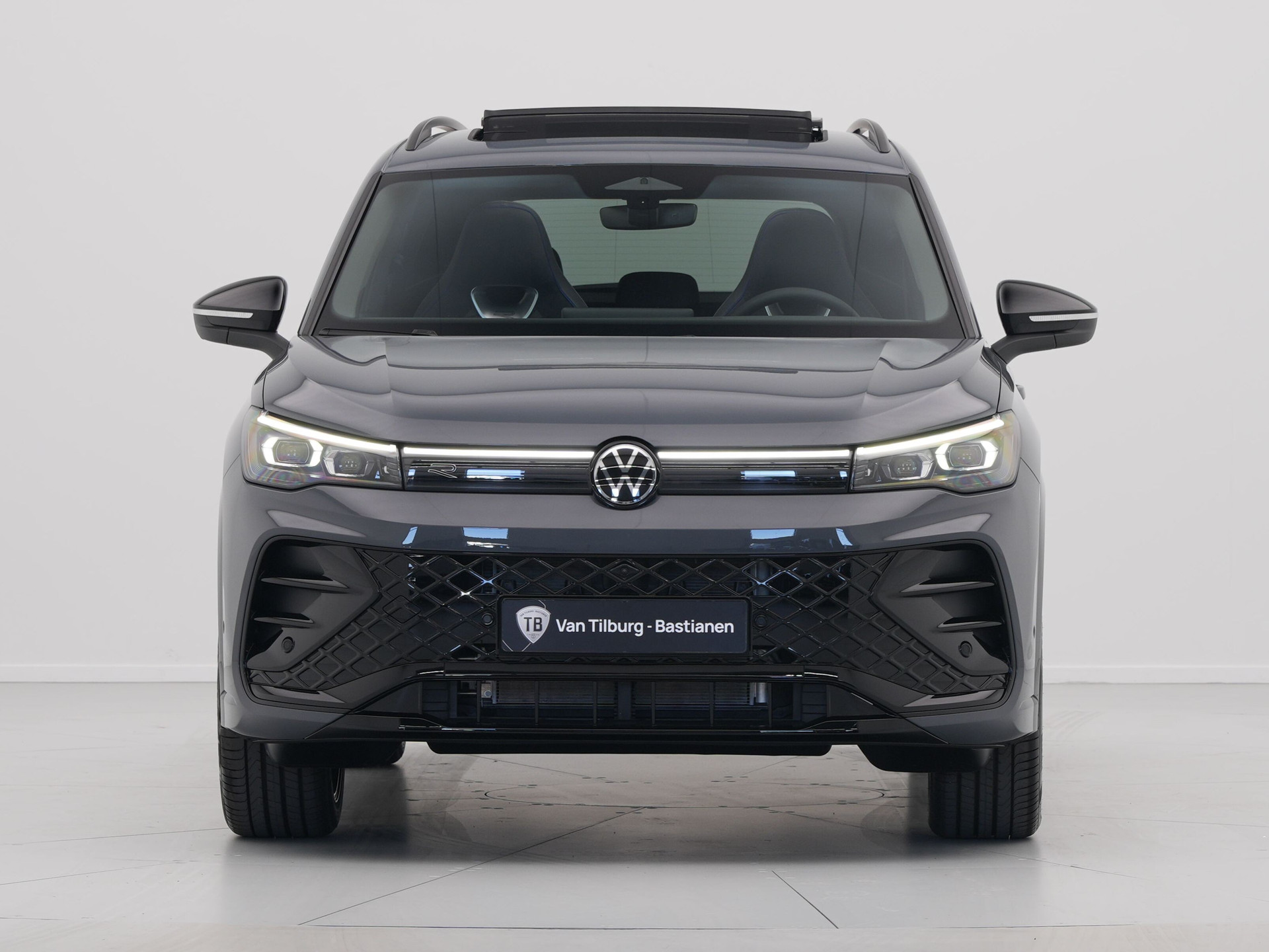 Volkswagen - Tiguan 1.5 eHybrid 204 6DSG R-Line Edition - 2025