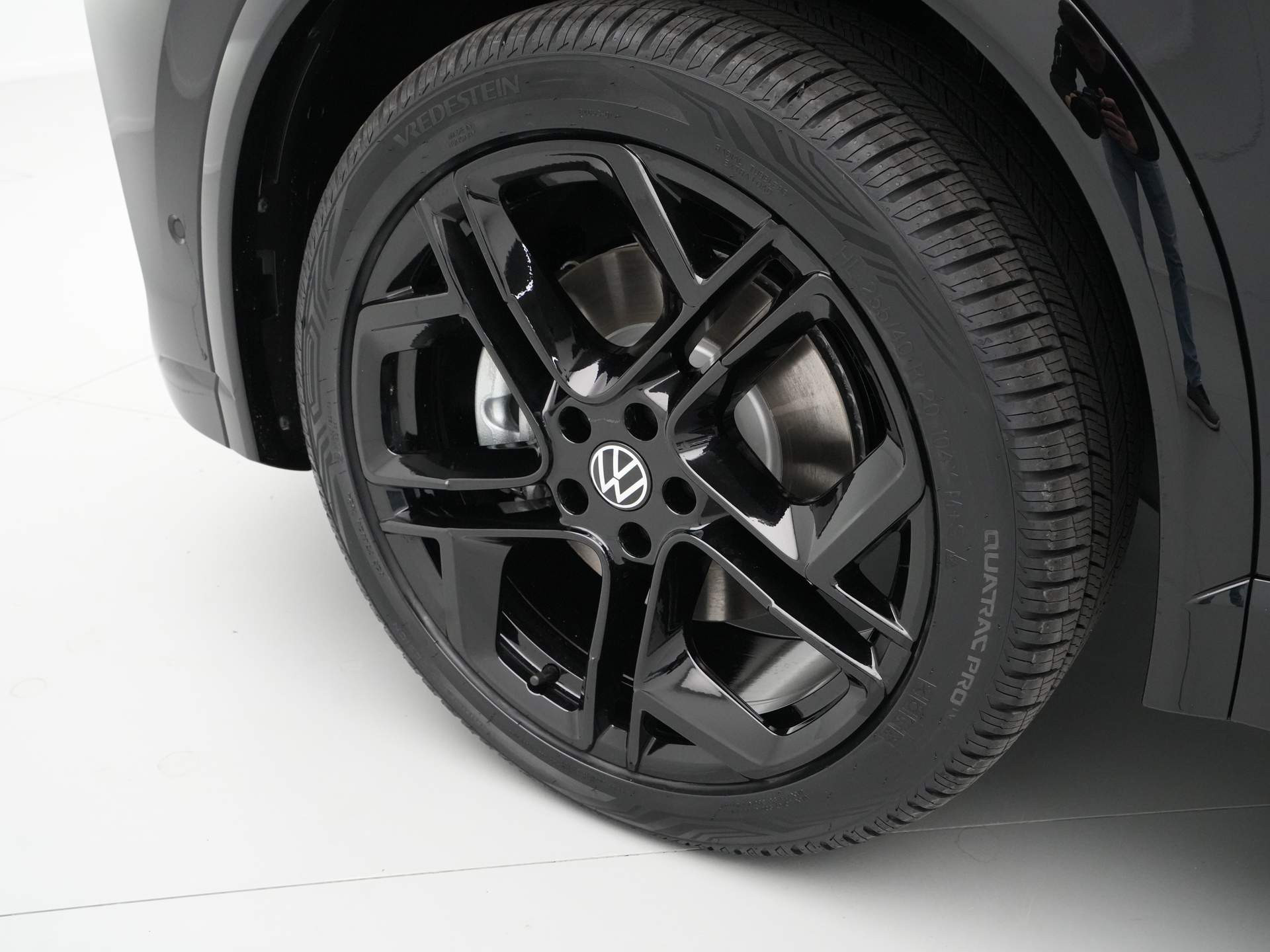 Volkswagen - Tiguan 1.5 eHybrid R-Line Edition - 2025