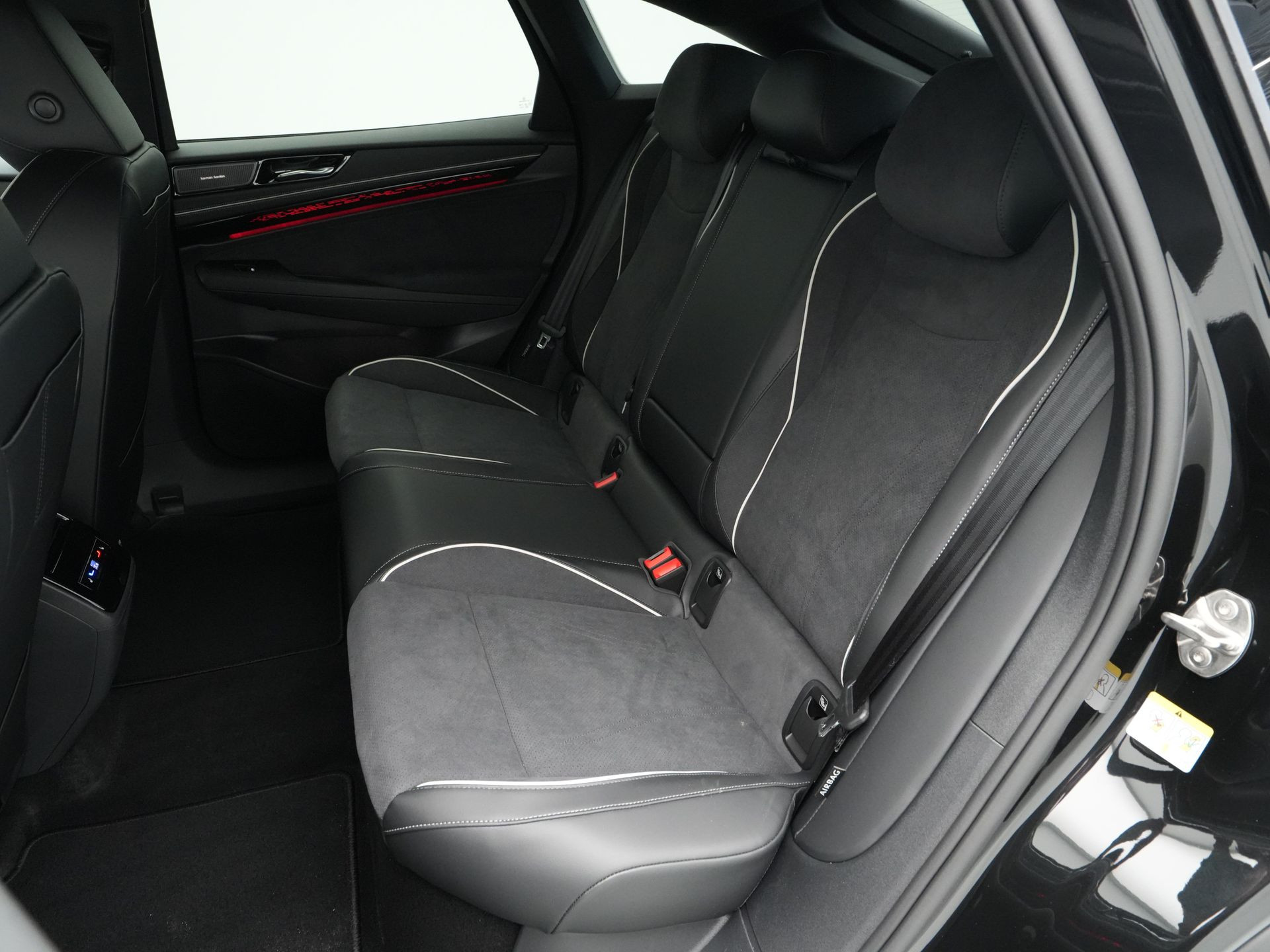 Volkswagen - ID.7 Pro Business 77 kWh - 2025