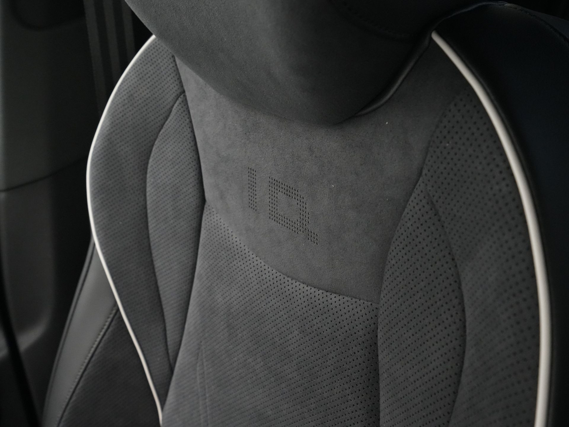 Volkswagen - ID.7 Pro Business 77 kWh - 2025