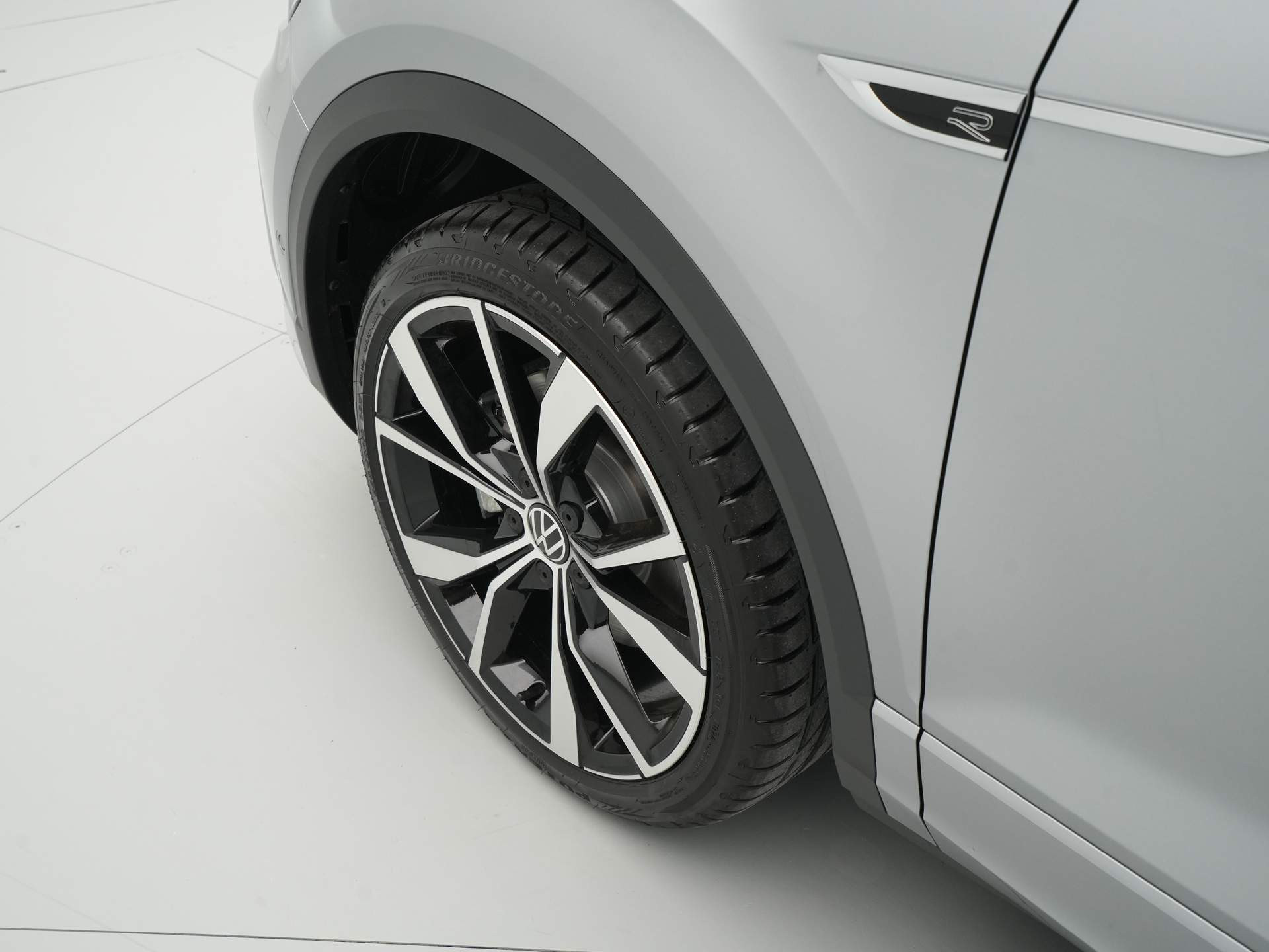 Volkswagen - T-Roc 1.5 TSI R-Line Edition - 2025