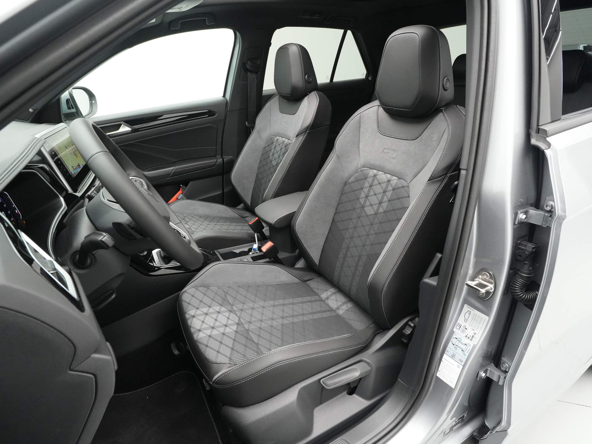 Volkswagen - T-Roc 1.5 TSI R-Line Edition - 2025