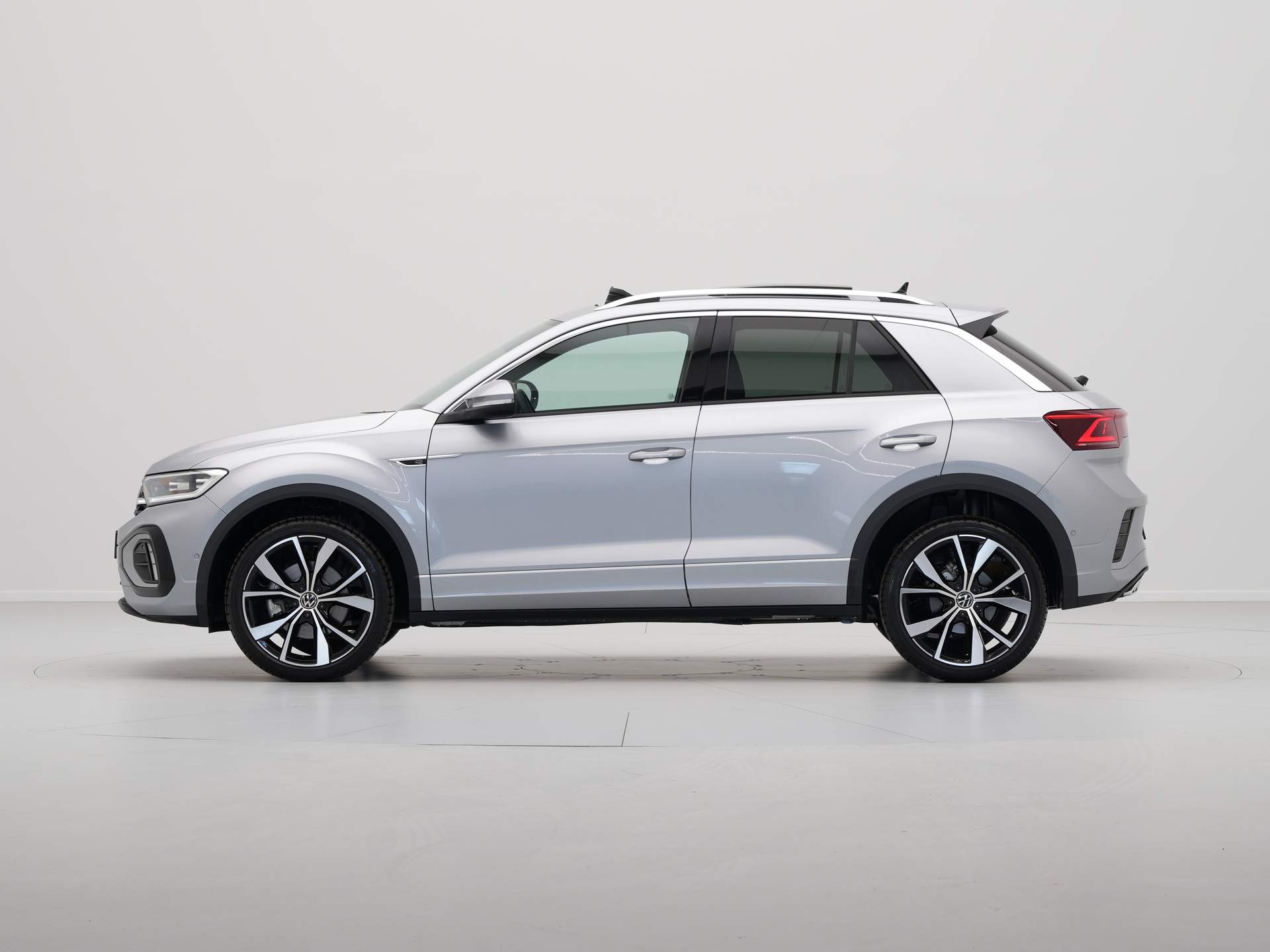 Volkswagen - T-Roc 1.5 TSI R-Line Edition - 2025