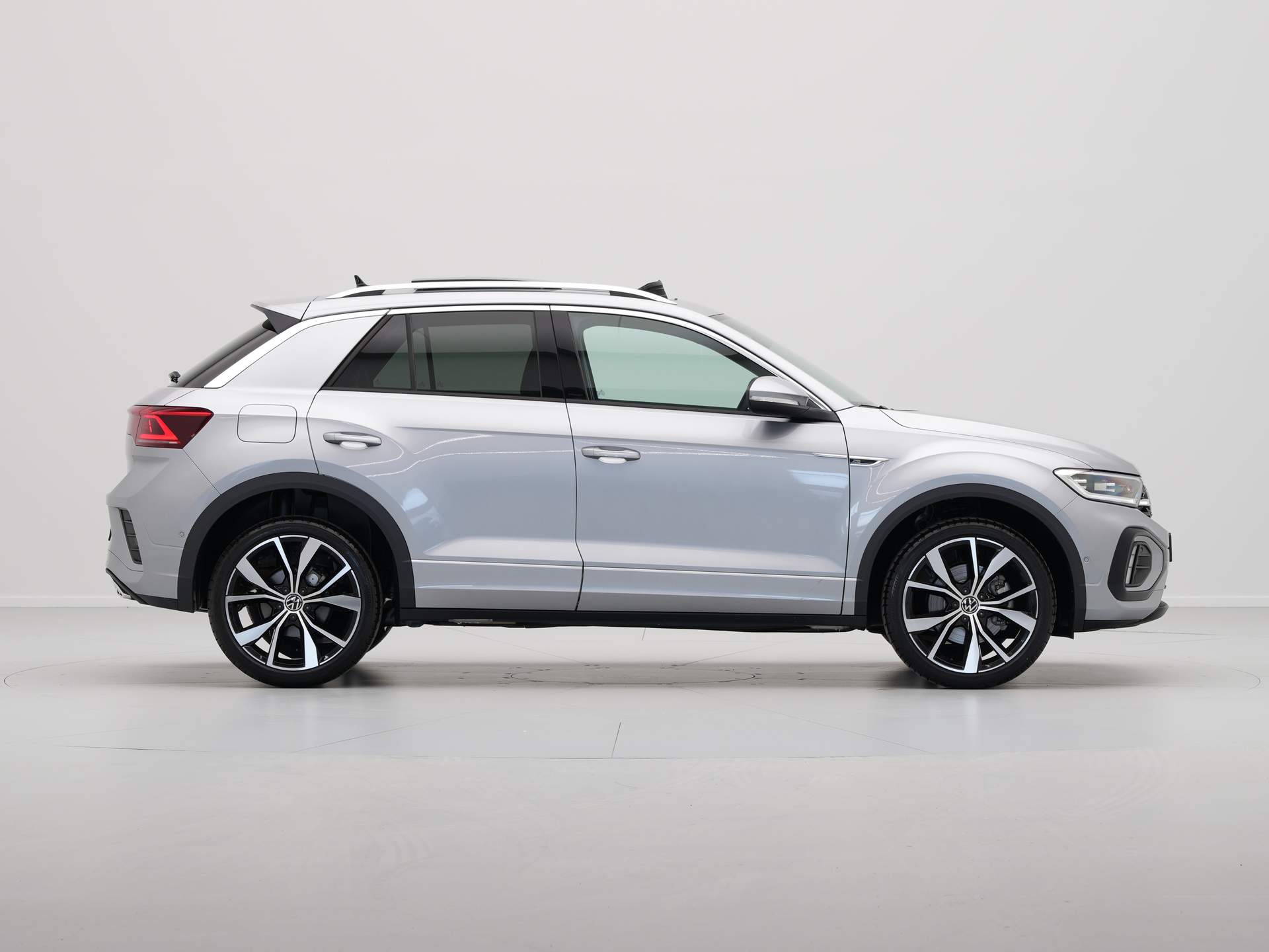 Volkswagen - T-Roc 1.5 TSI R-Line Edition - 2025