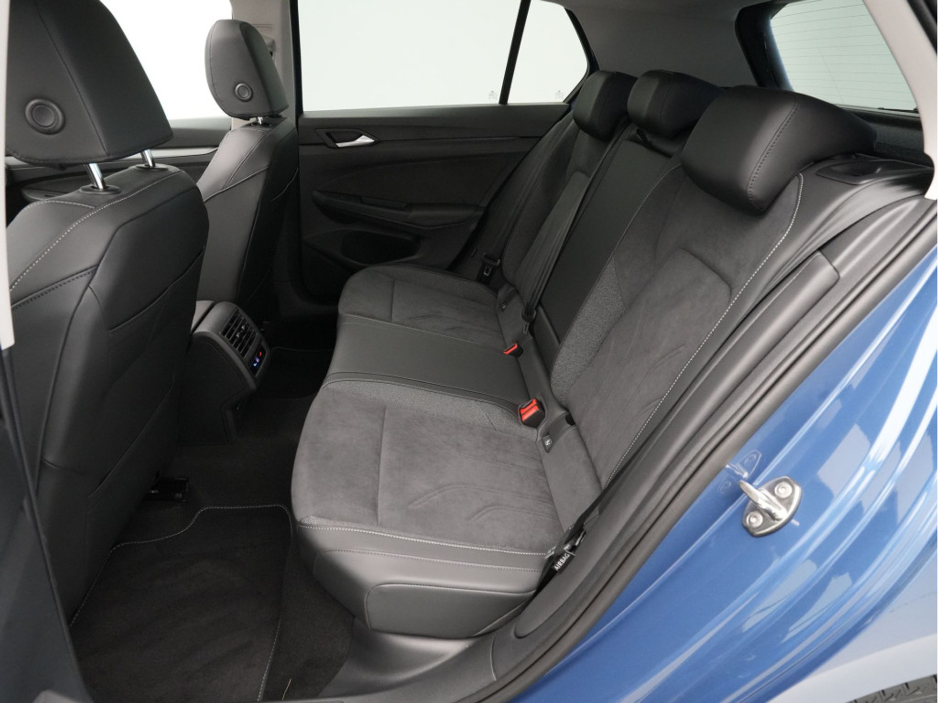 Volkswagen - Golf 1.5 eHybrid Style Edition - 2025