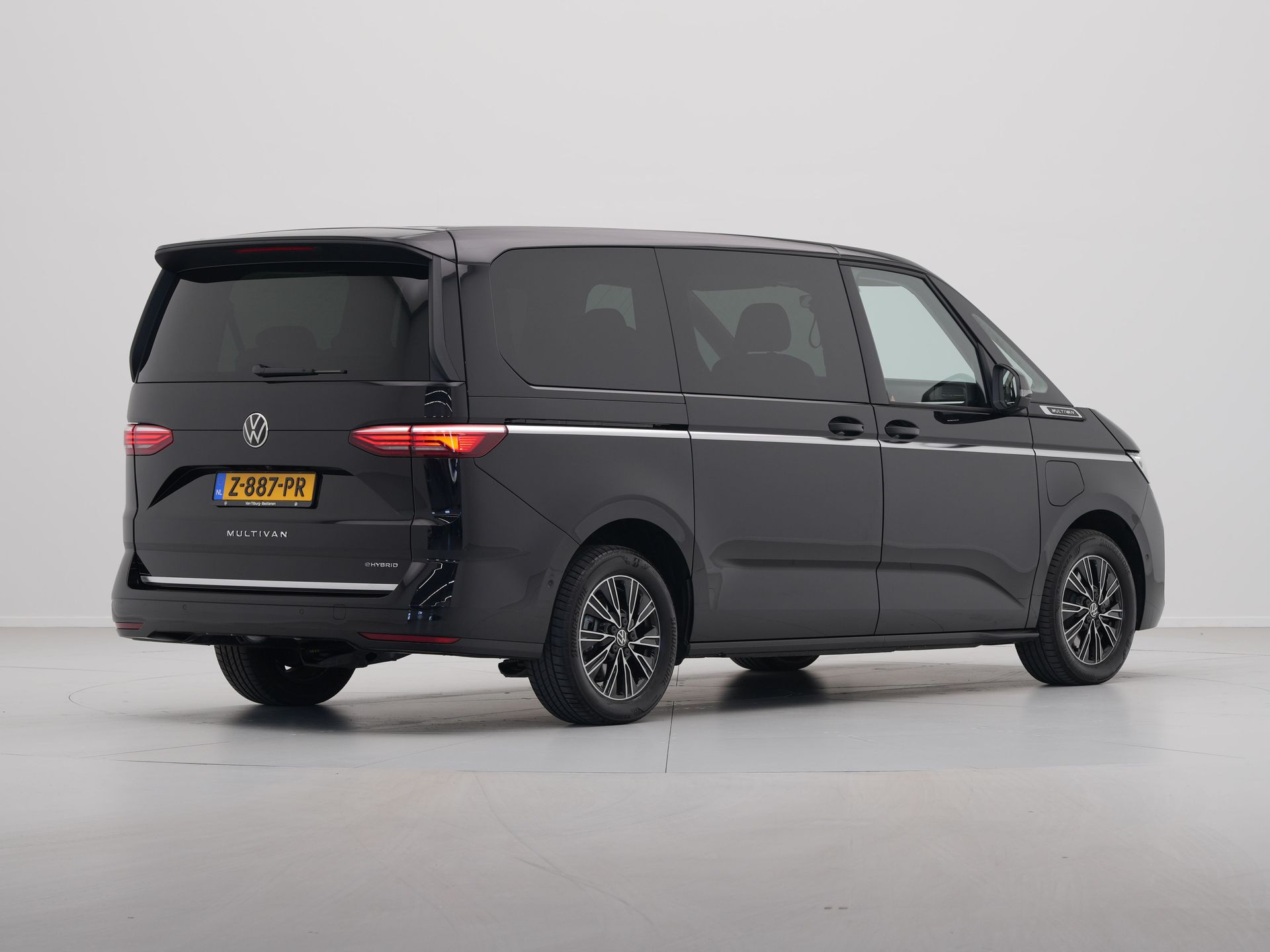 Volkswagen - Multivan 1.4 eHybrid 218pk L2H1 Style DSG - 2024