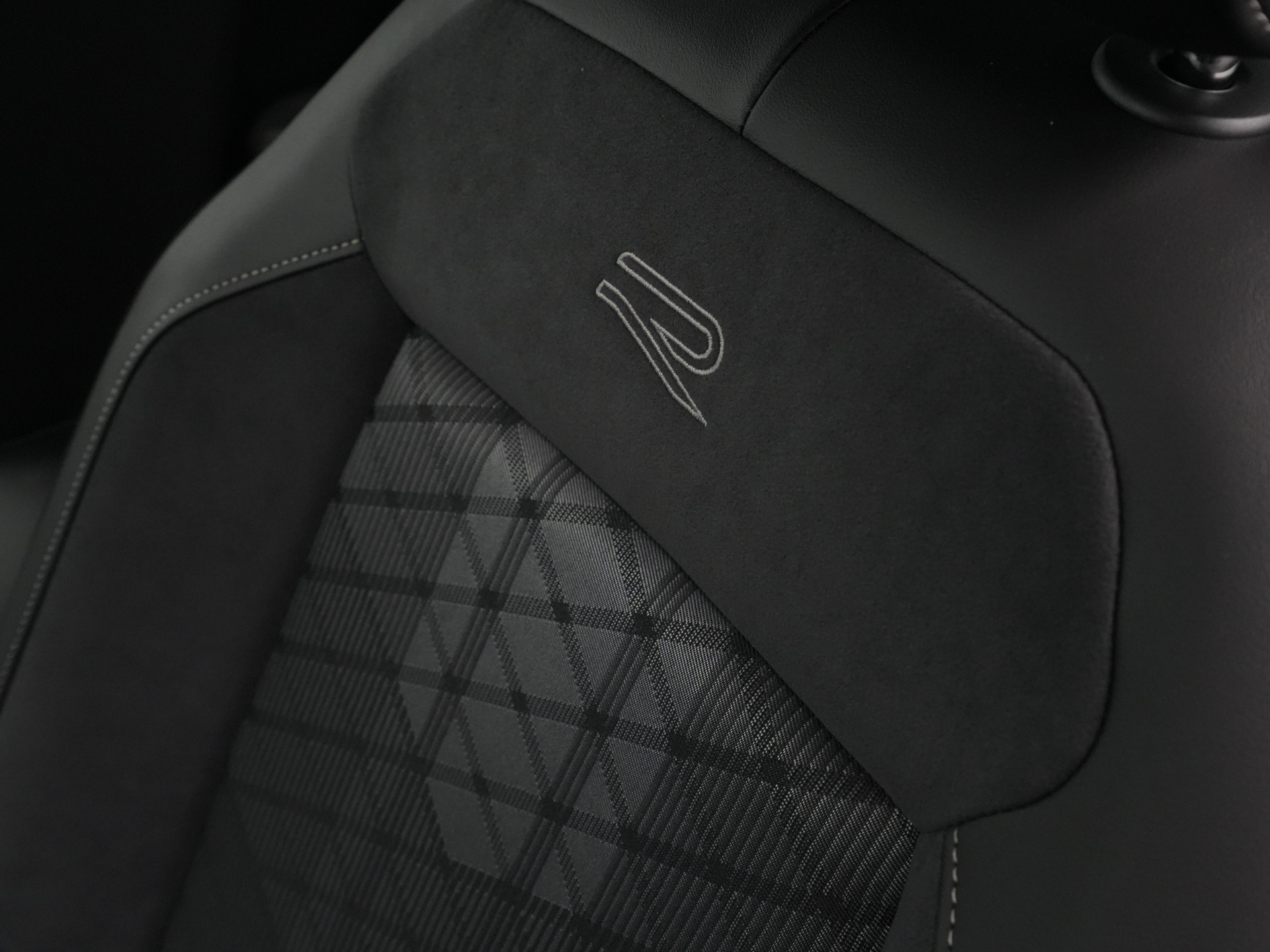 Volkswagen - T-Cross R-Line Edition - 2025