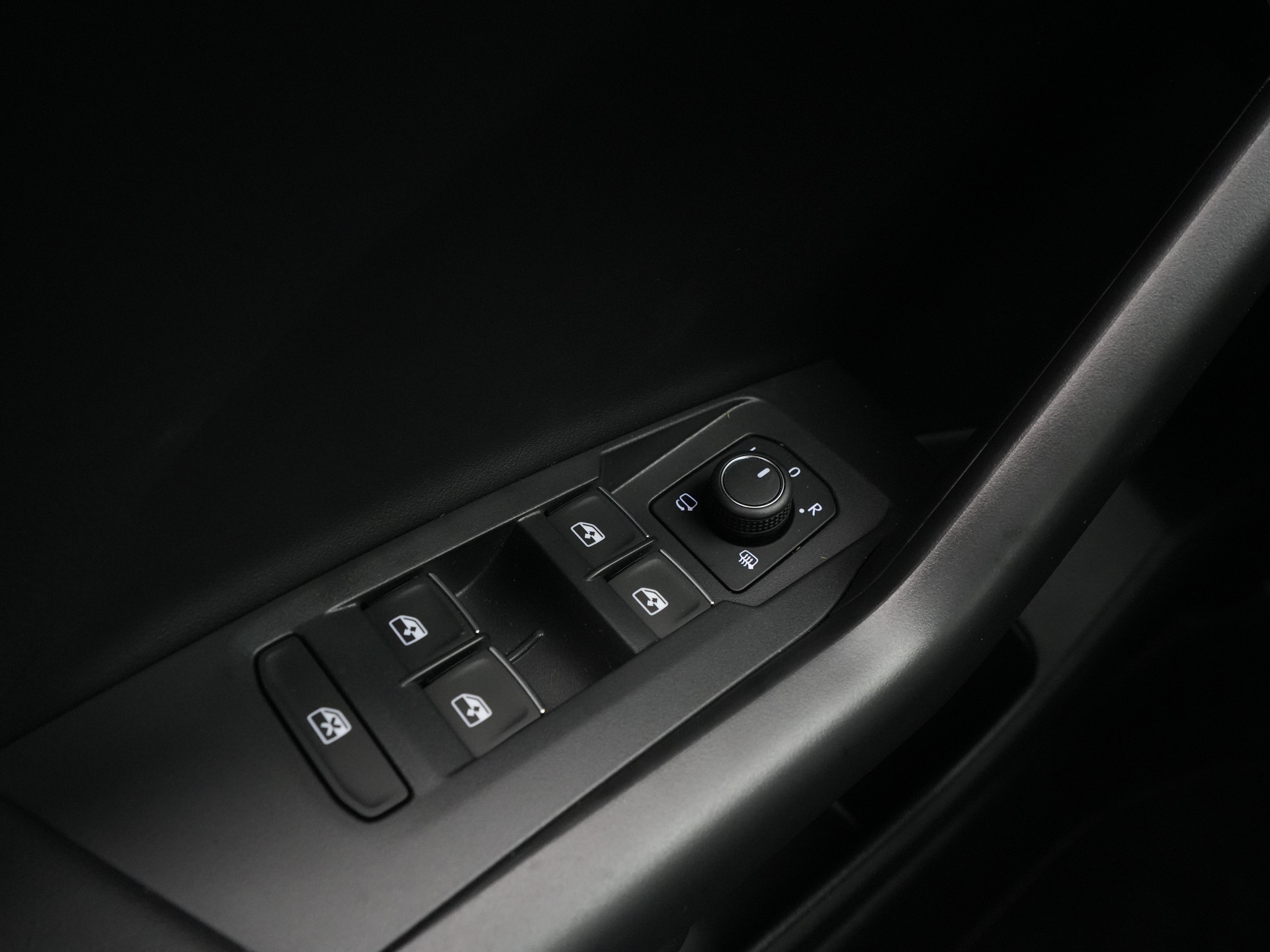 Volkswagen - T-Cross R-Line Edition - 2025