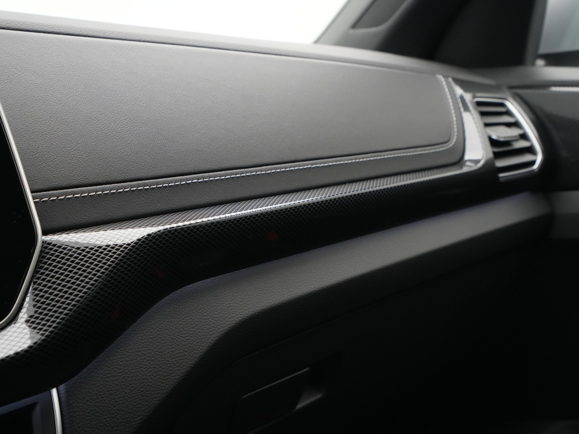 Volkswagen - T-Cross R-Line Edition - 2025
