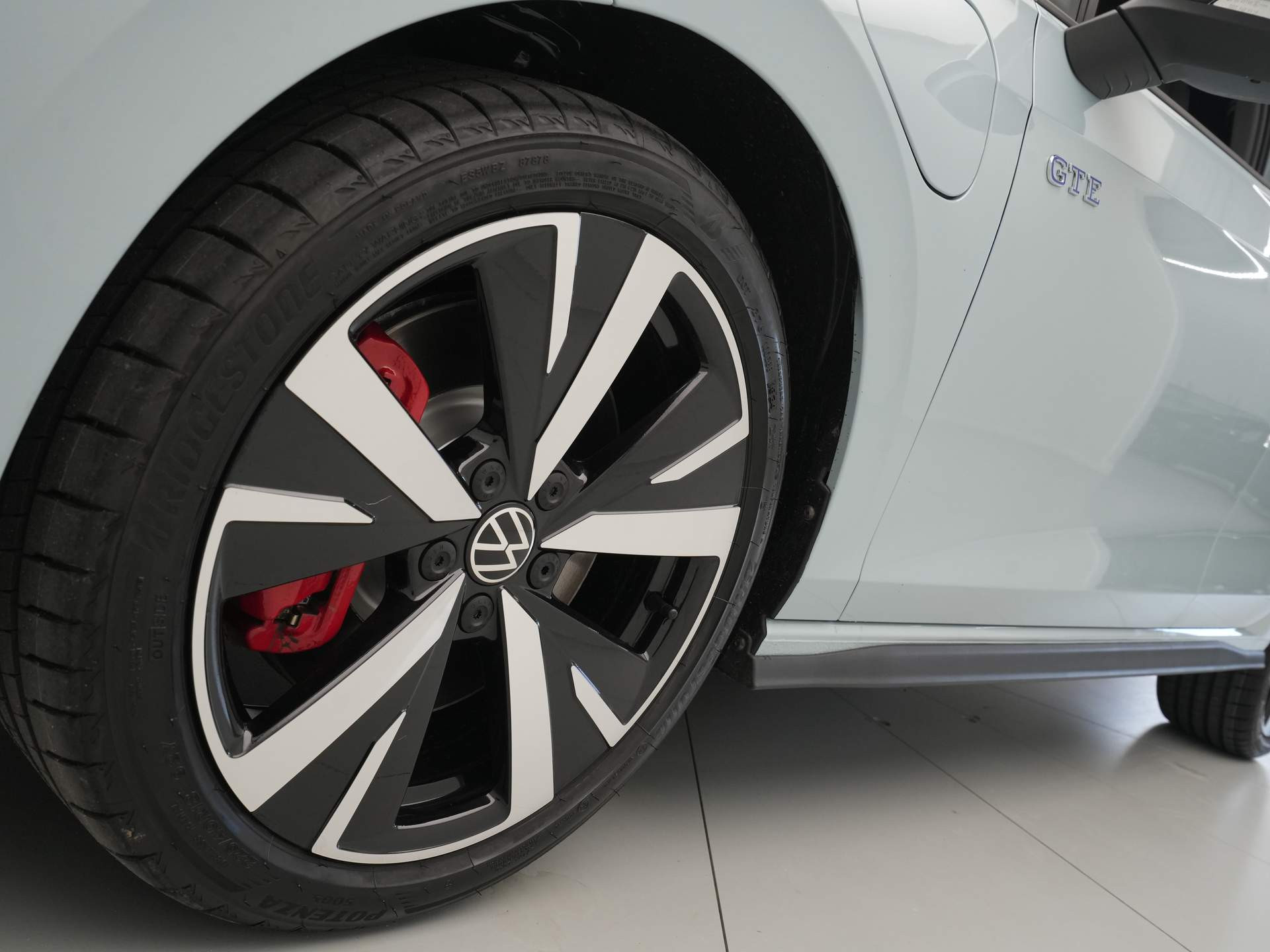 Volkswagen - Golf 1.5 eHybrid GTE - 2025