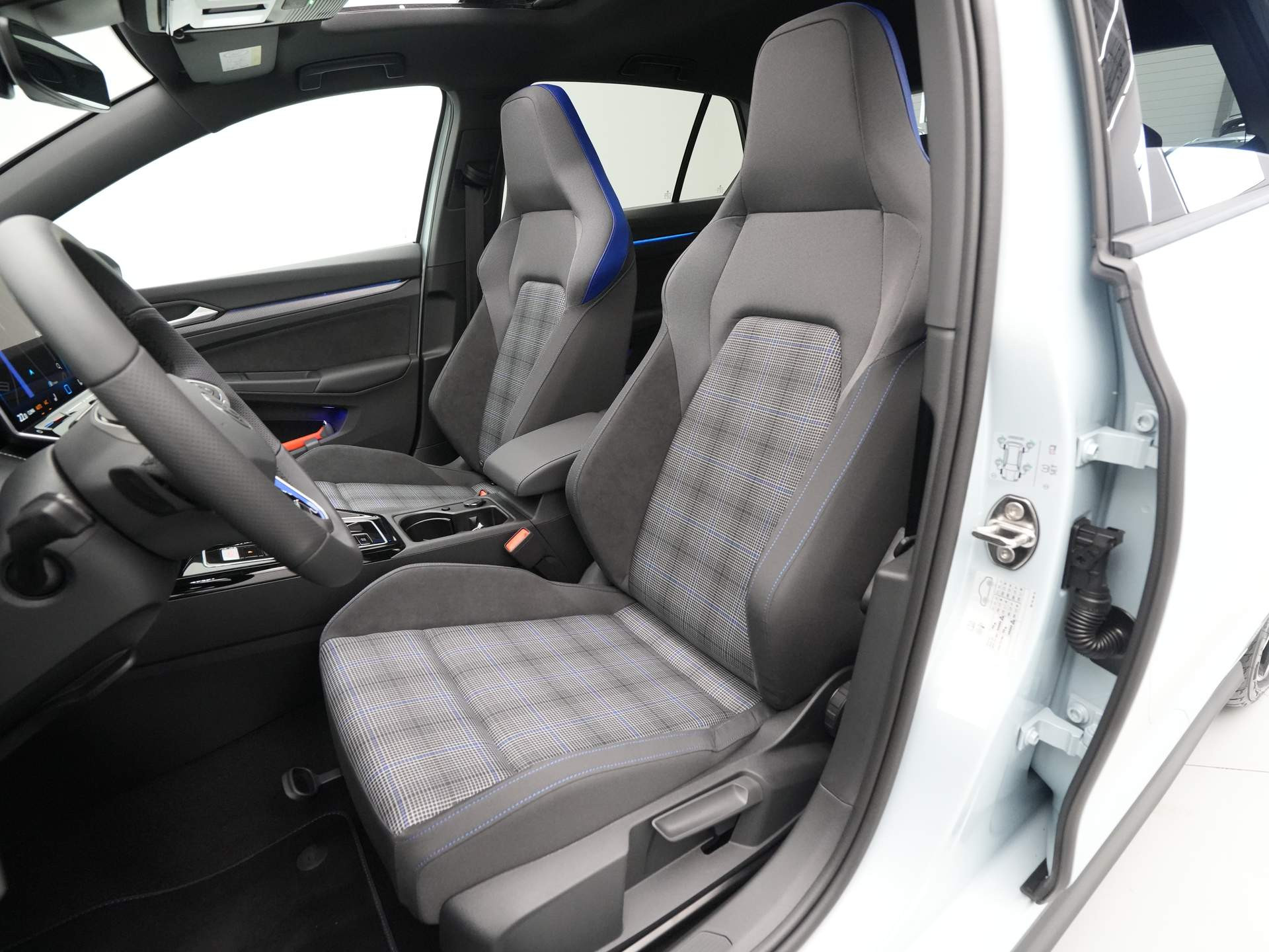 Volkswagen - Golf 1.5 eHybrid GTE - 2025