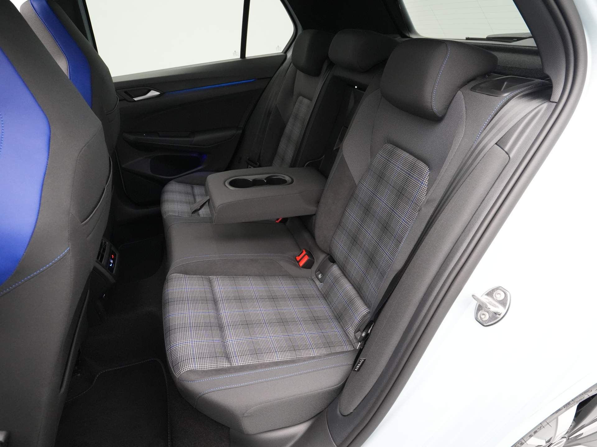 Volkswagen - Golf 1.5 eHybrid GTE - 2025